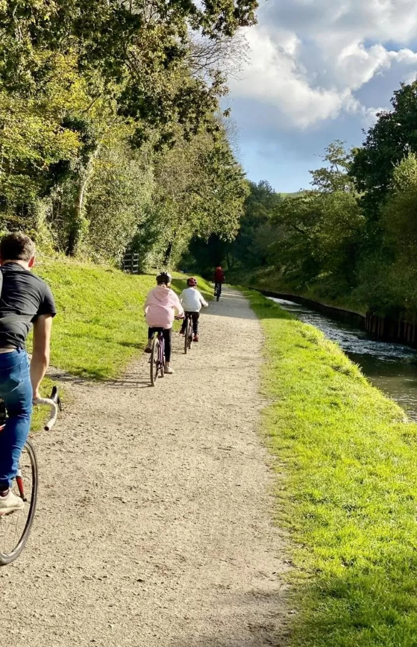 Other, Biking in The Kingswood