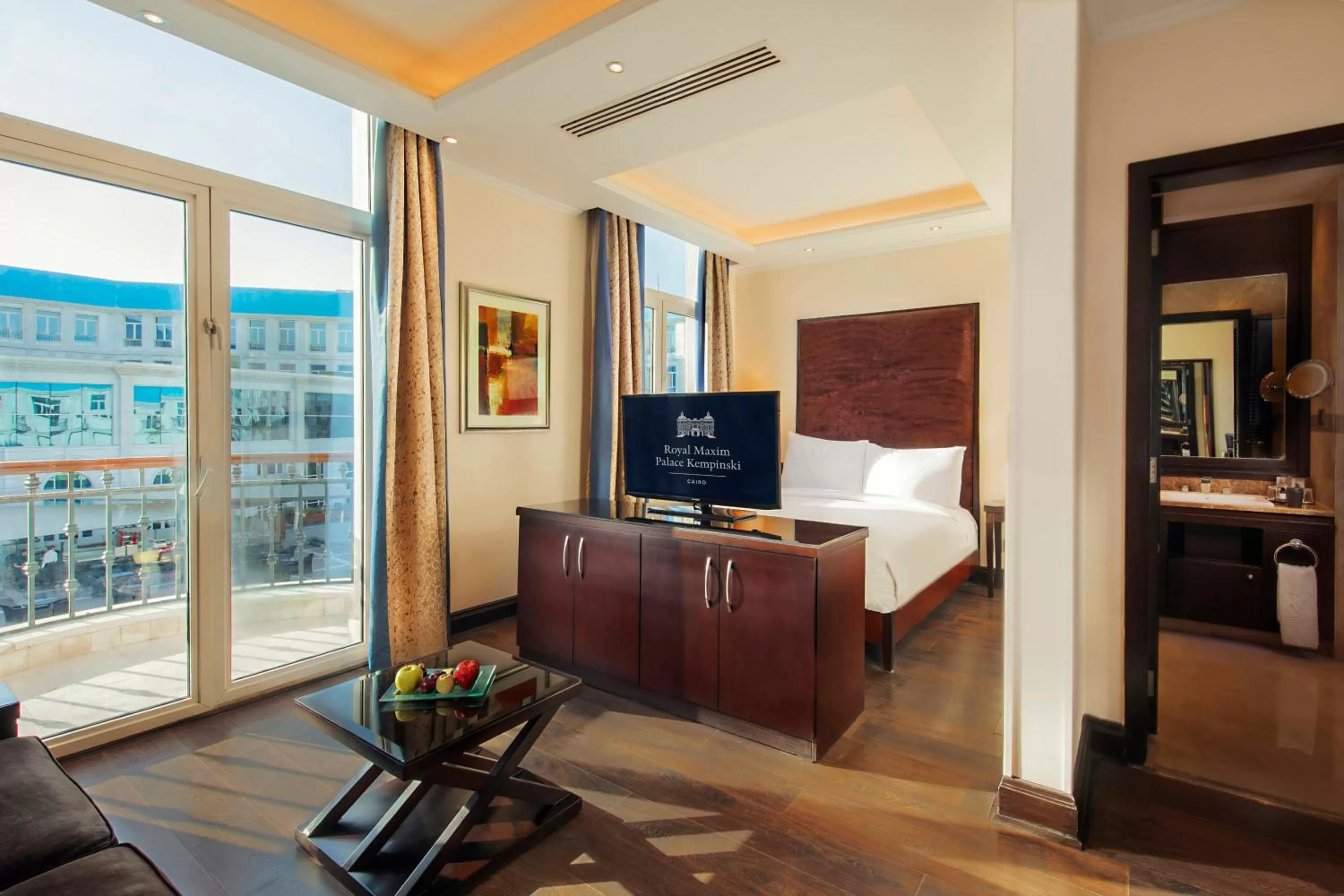 Photo of the whole room, Bed in Royal Maxim Palace Kempinski Cairo