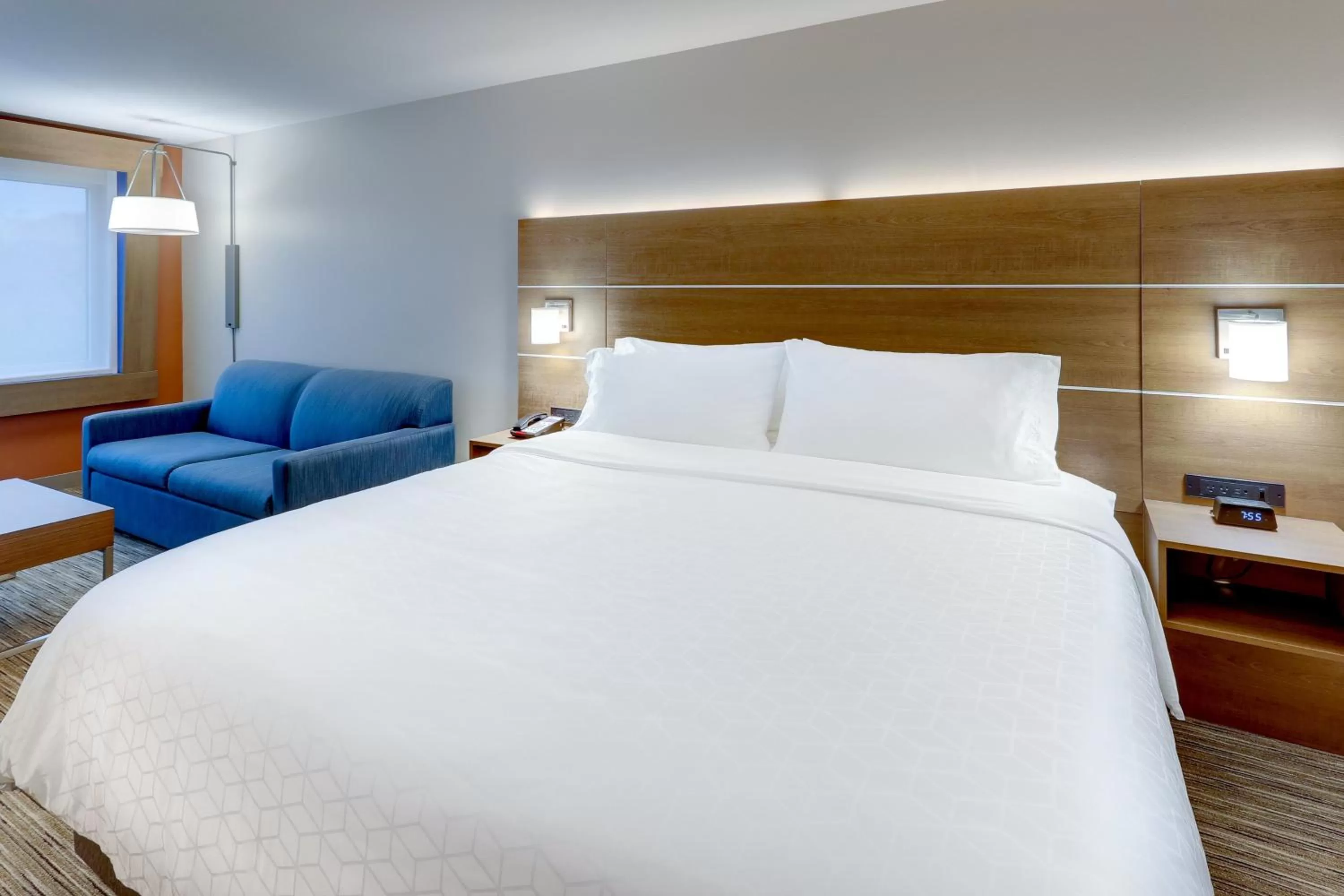 Photo of the whole room, Bed in Holiday Inn Express & Suites - Middletown - Goshen by IHG