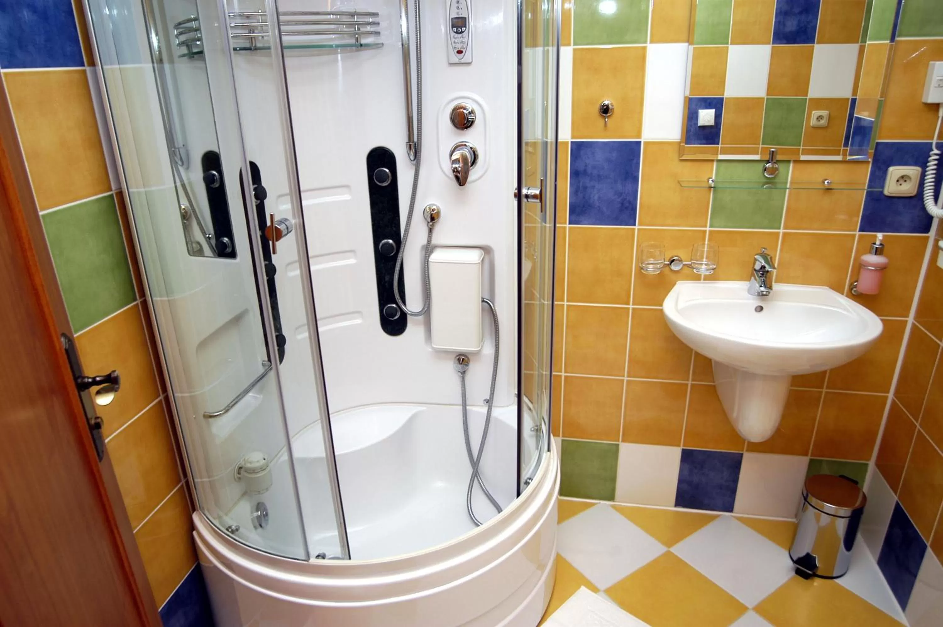 Shower in Hotel Loucky