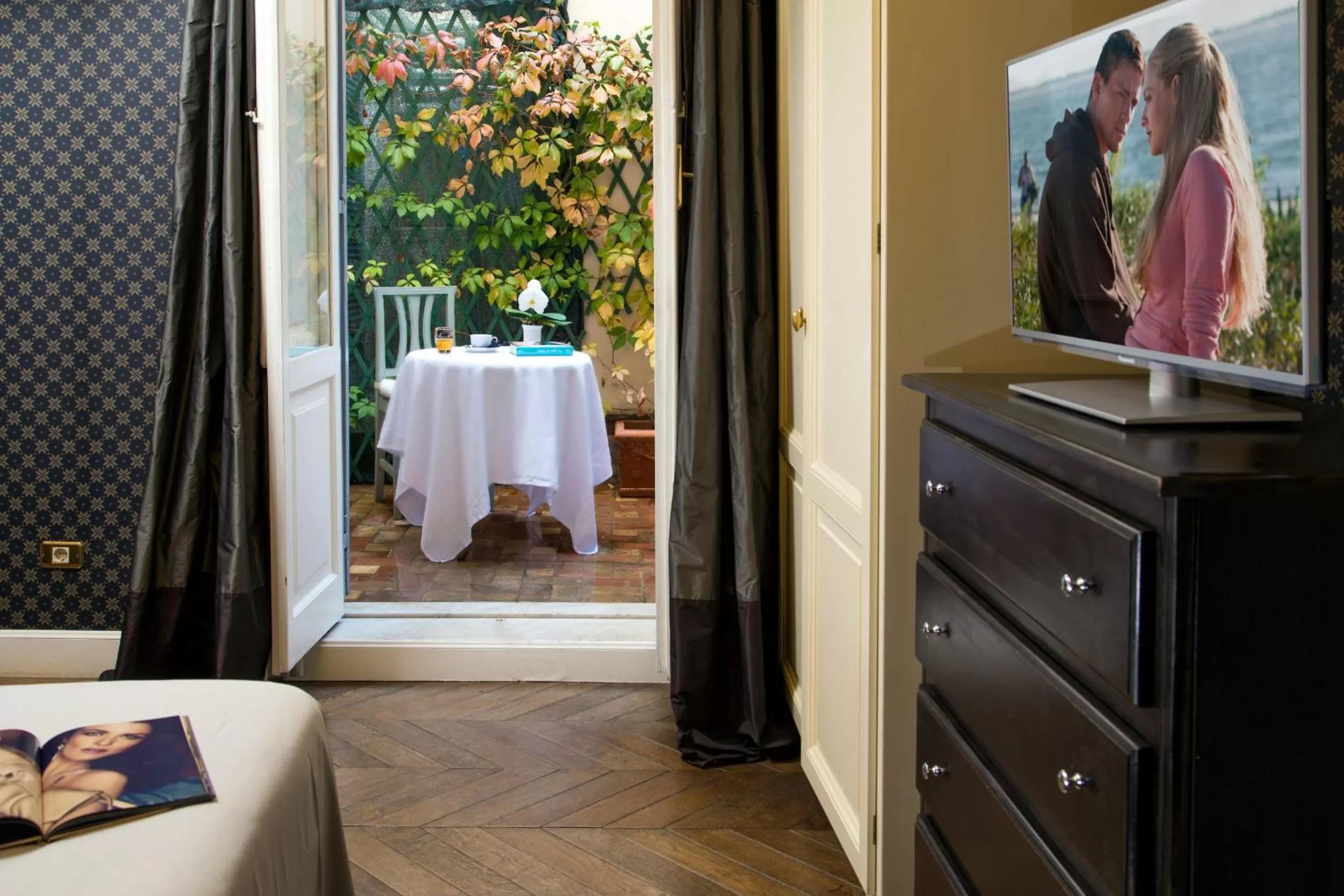 TV and multimedia in Boutique Hotel Anahi