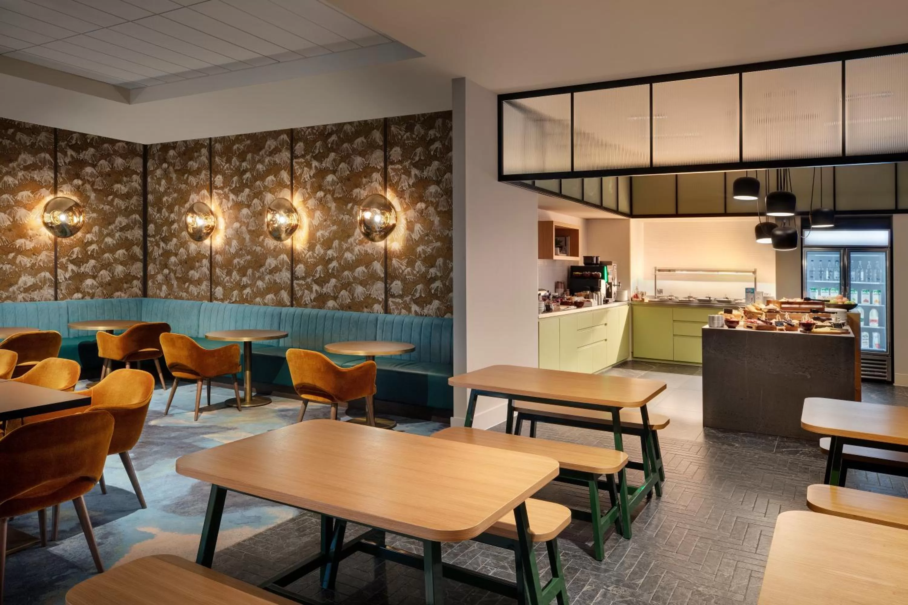 Restaurant/places to eat in Staybridge Suites London Heathrow - Bath Road, an IHG Aparthotel