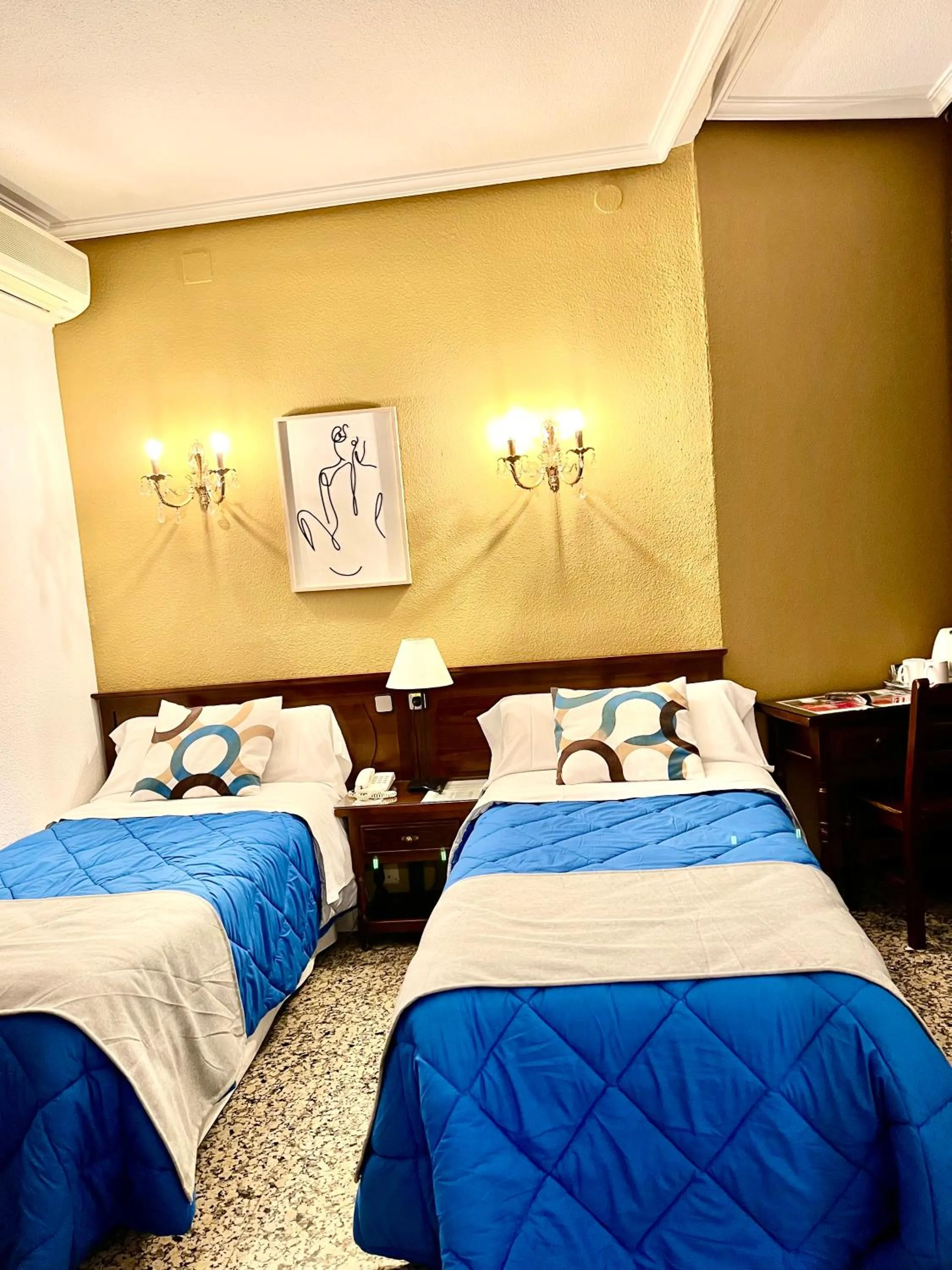 Photo of the whole room, Bed in Hostal Sonsoles Madrid-Centro