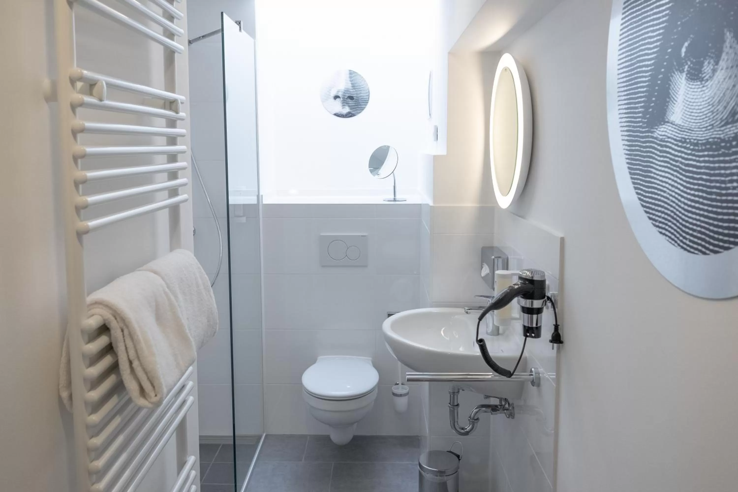 Bathroom in ANA Living Augsburg City Center by Arthotel ANA - Self-Service-Hotel