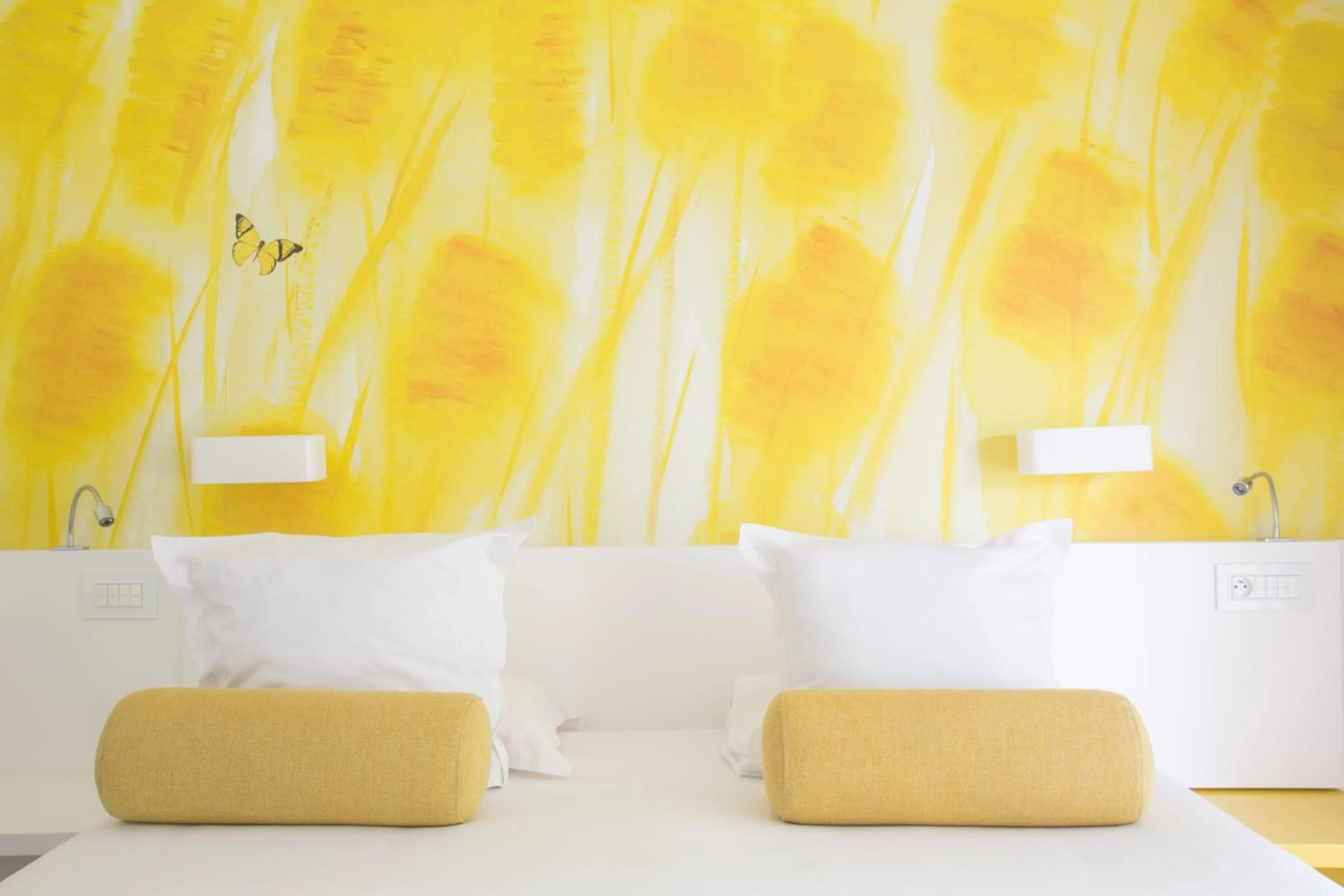 Bed in Hotel Restaurant La Vague de Saint Paul