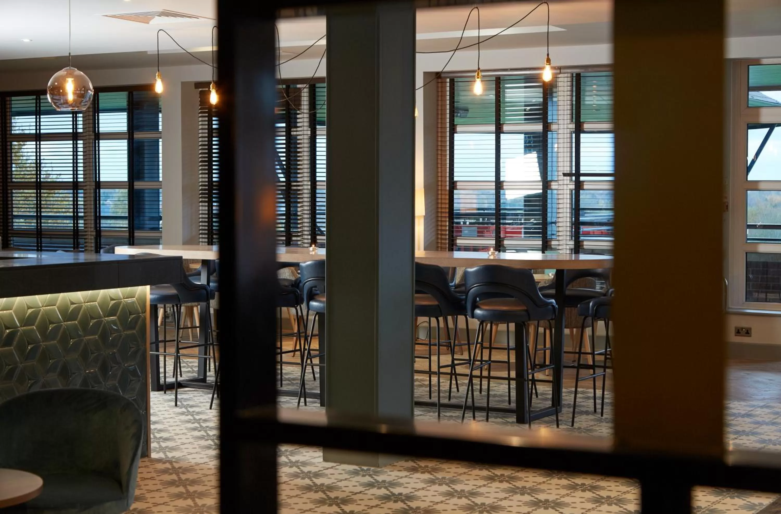 Lounge or bar in Wychwood Park Hotel and Golf Club