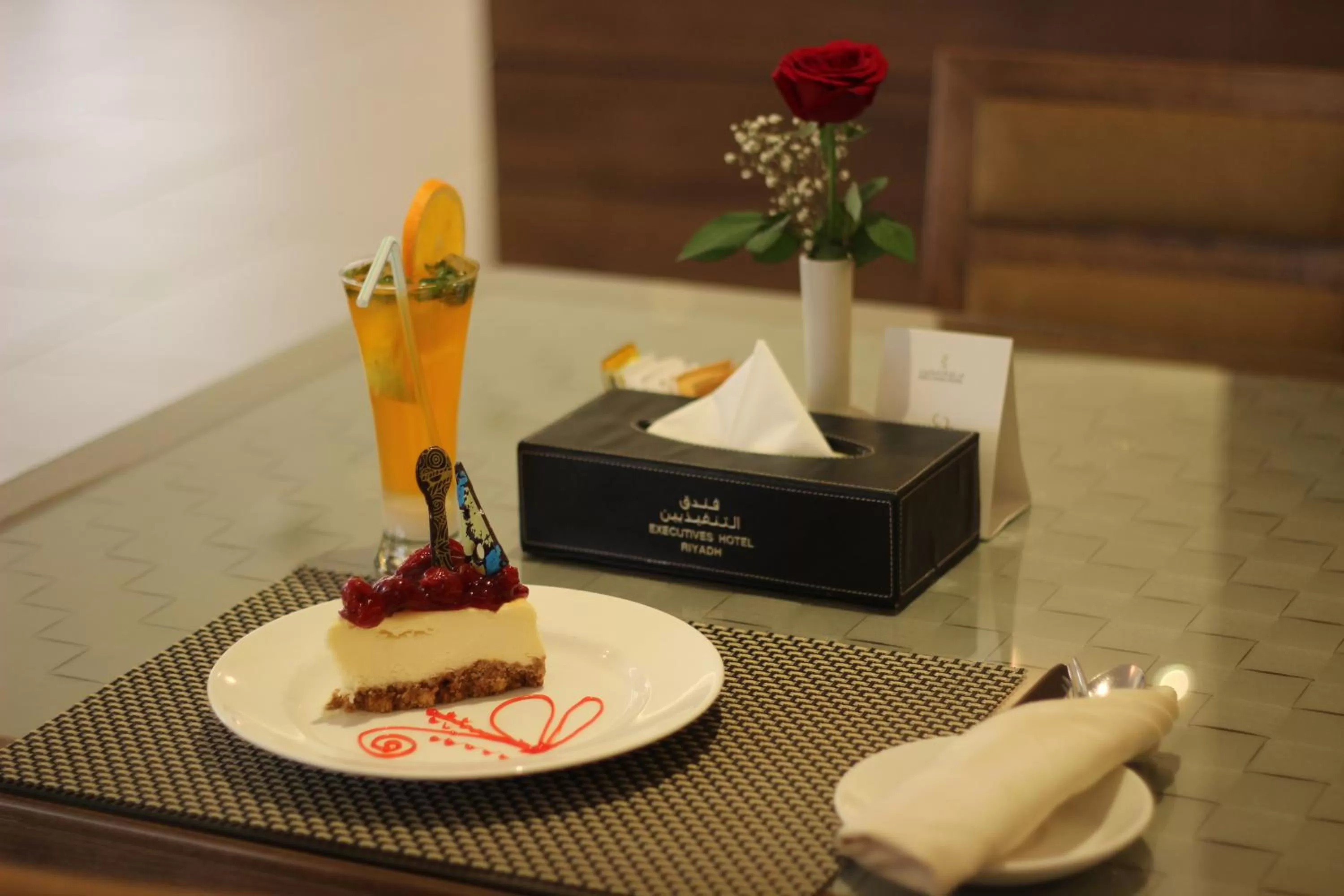 Food and drinks in Executives Hotel - Olaya