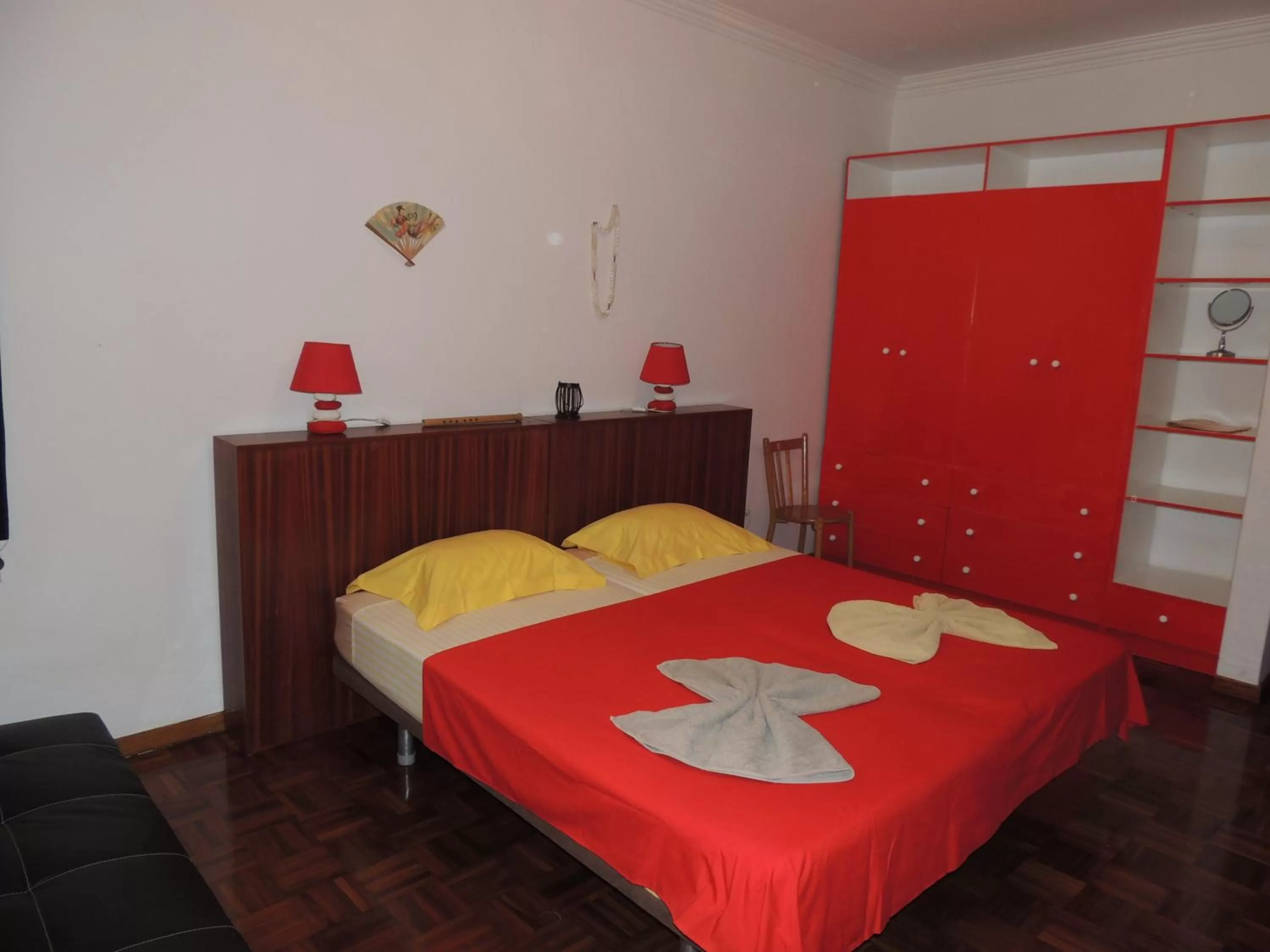 Photo of the whole room, Bed in O Jardim do Vinho