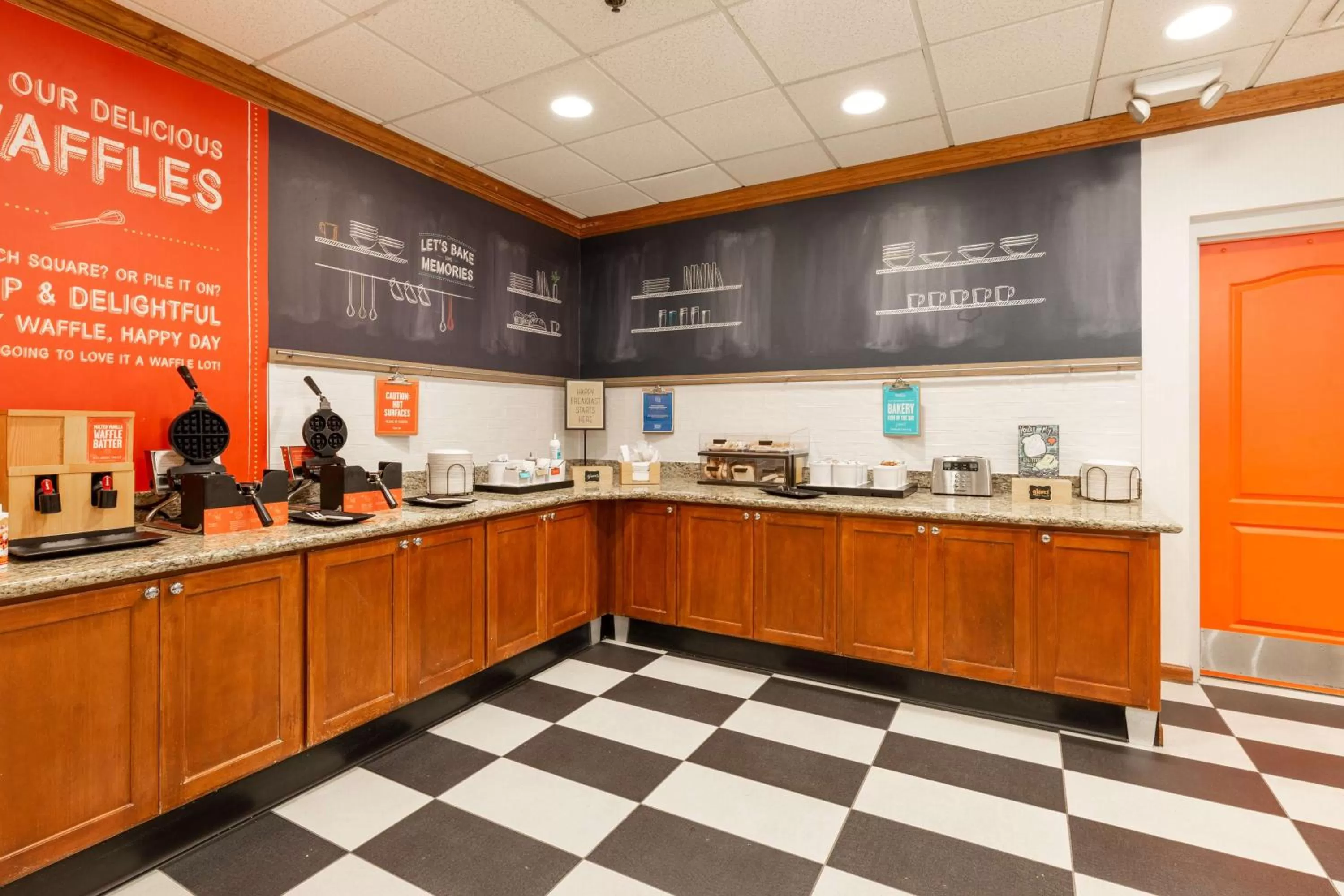 Breakfast in Hampton Inn & Suites Jacksonville Deerwood Park