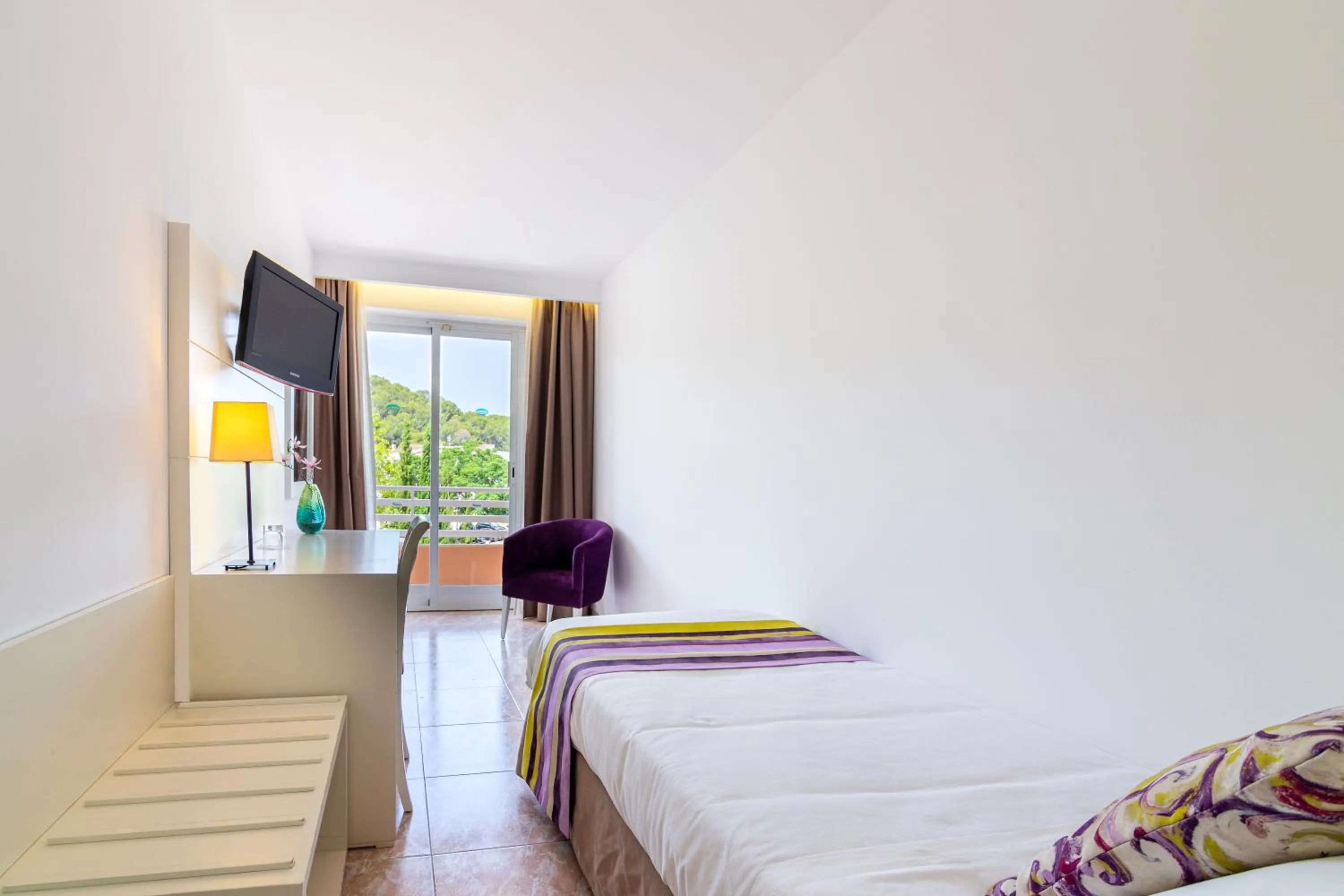 Bedroom, Bed in Hotel Venecia Paguera