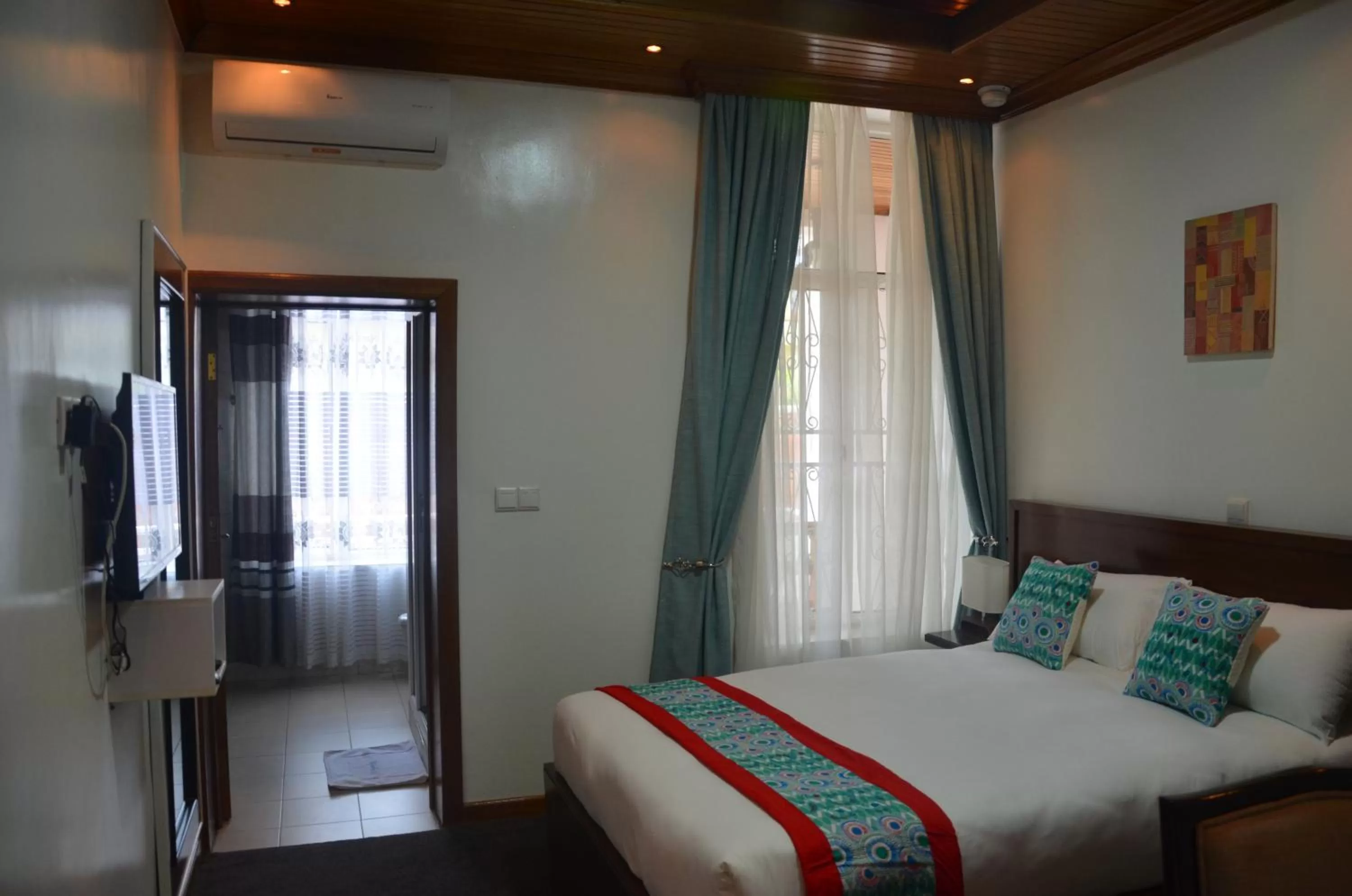 Photo of the whole room, Bed in Villa Asimba