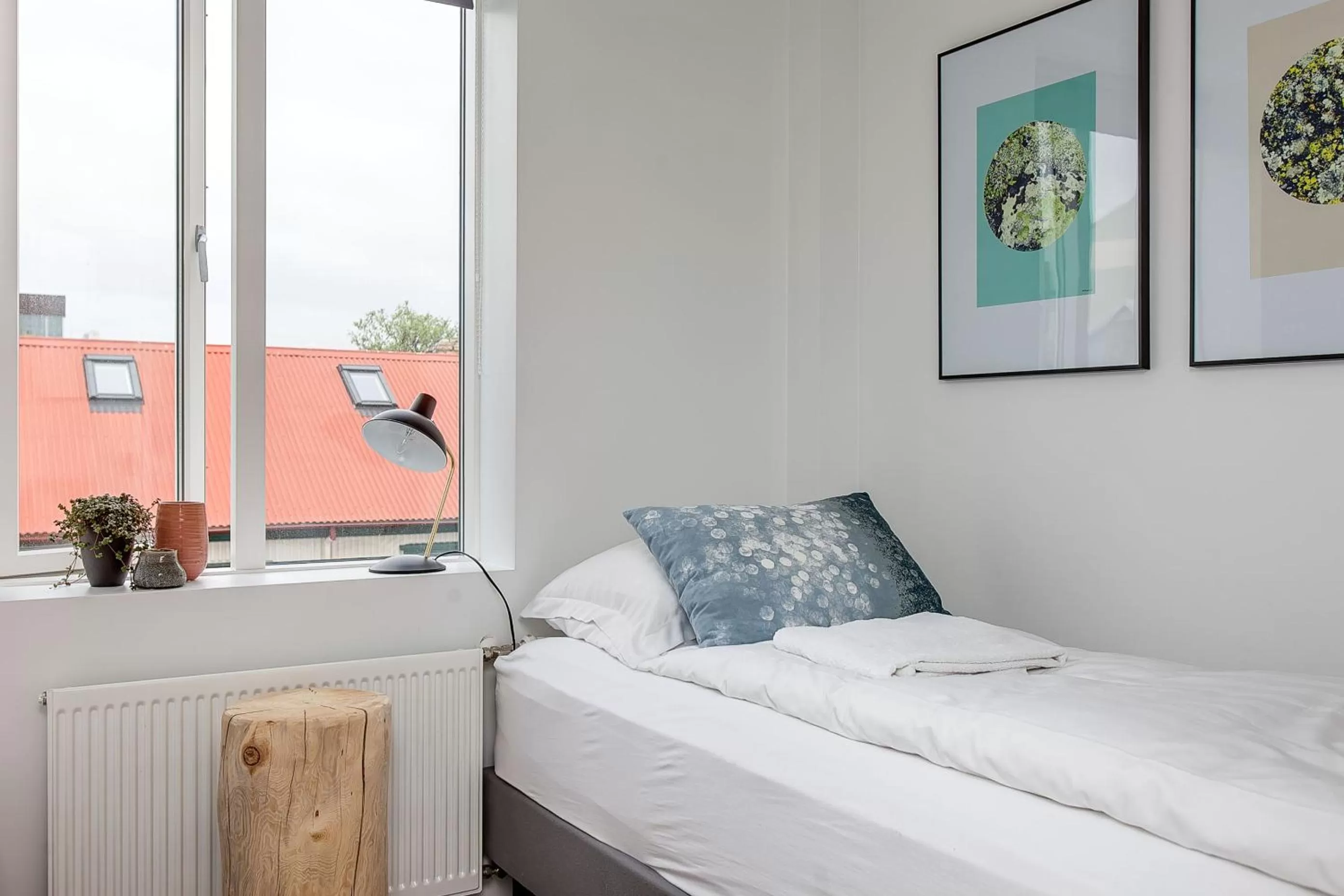 Bed in Tyr Apartments by Heimaleiga