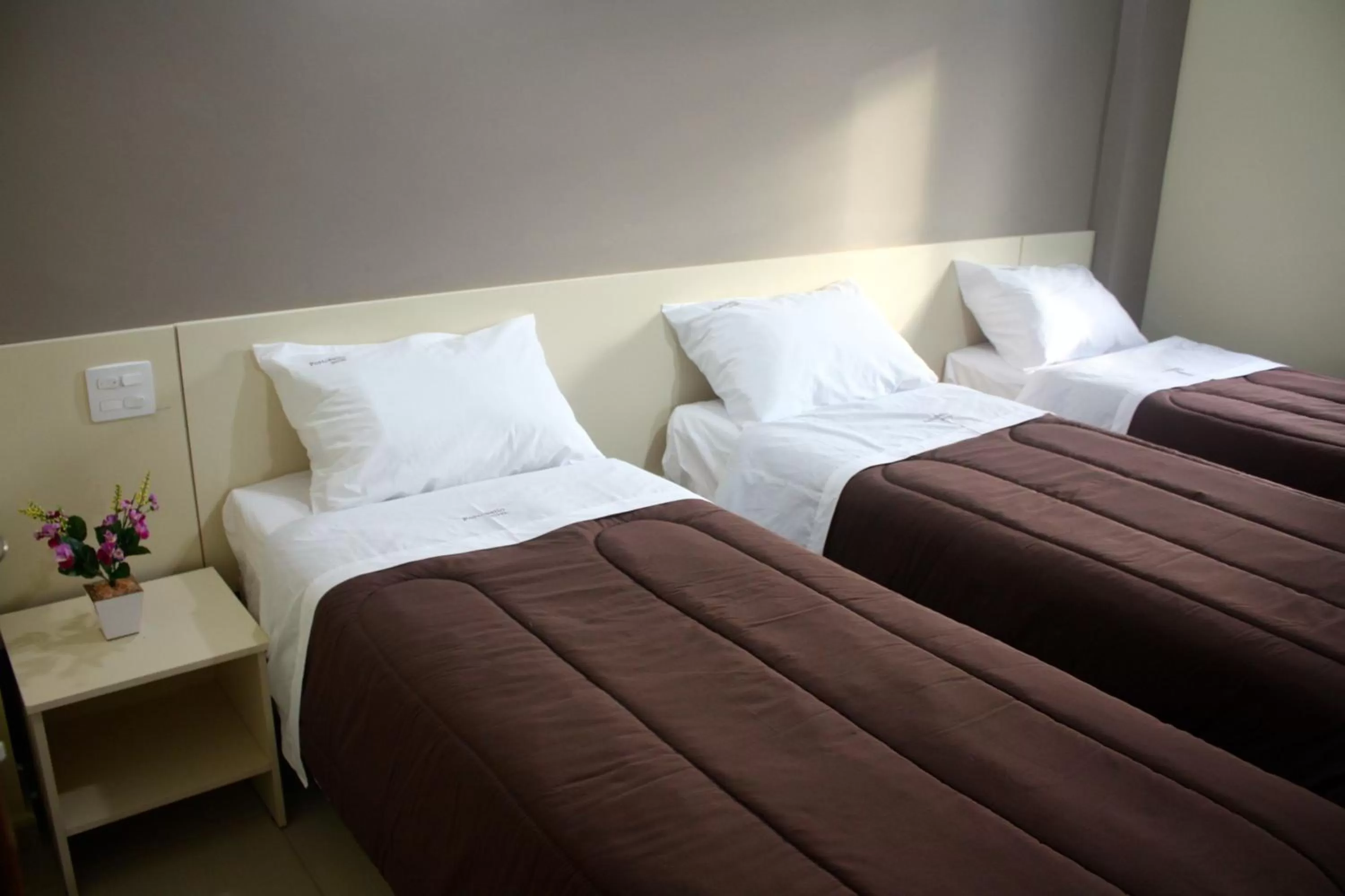 Bed in Hotel Portobello