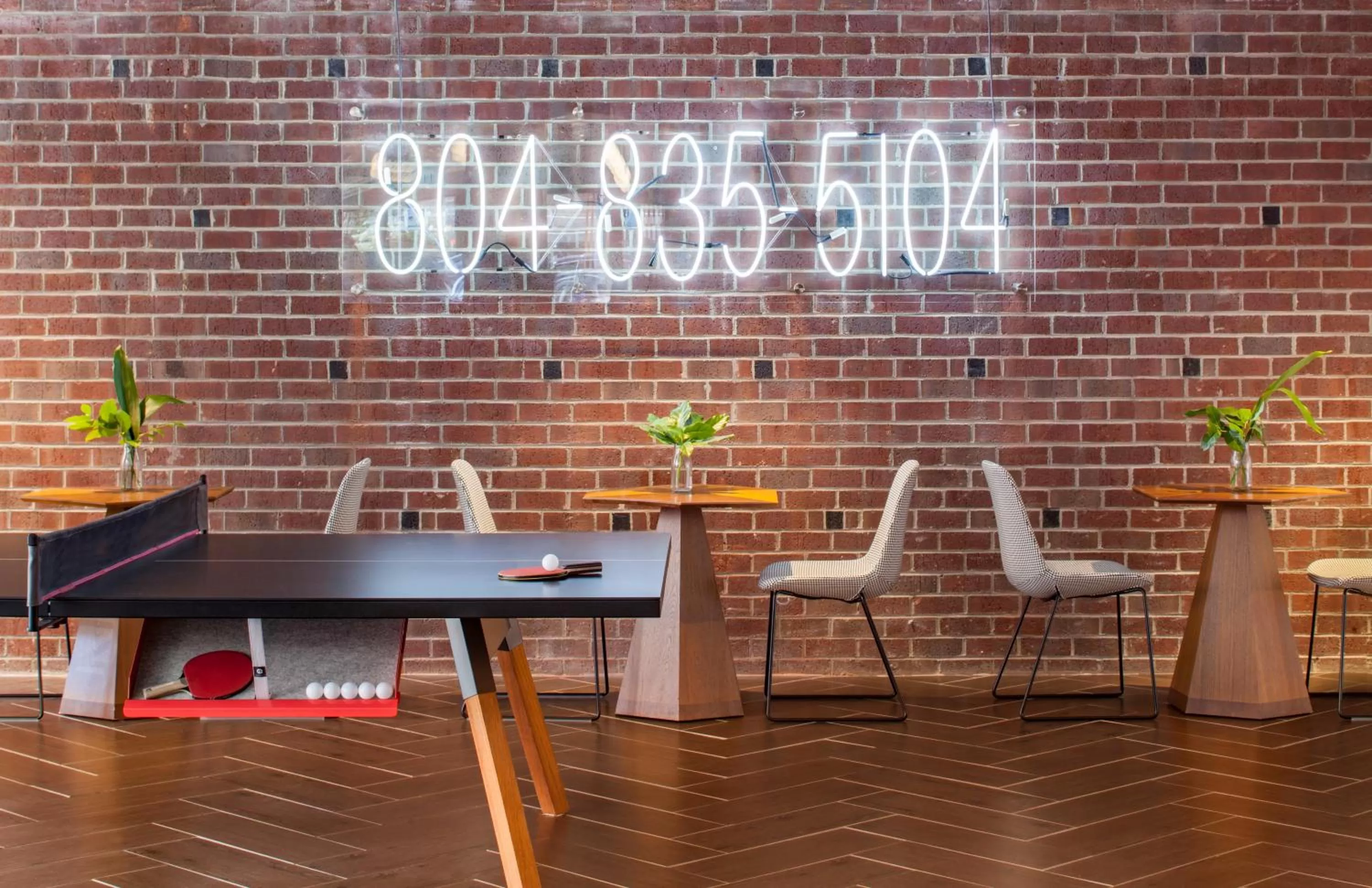 Communal lounge/ TV room in Graduate by Hilton Richmond