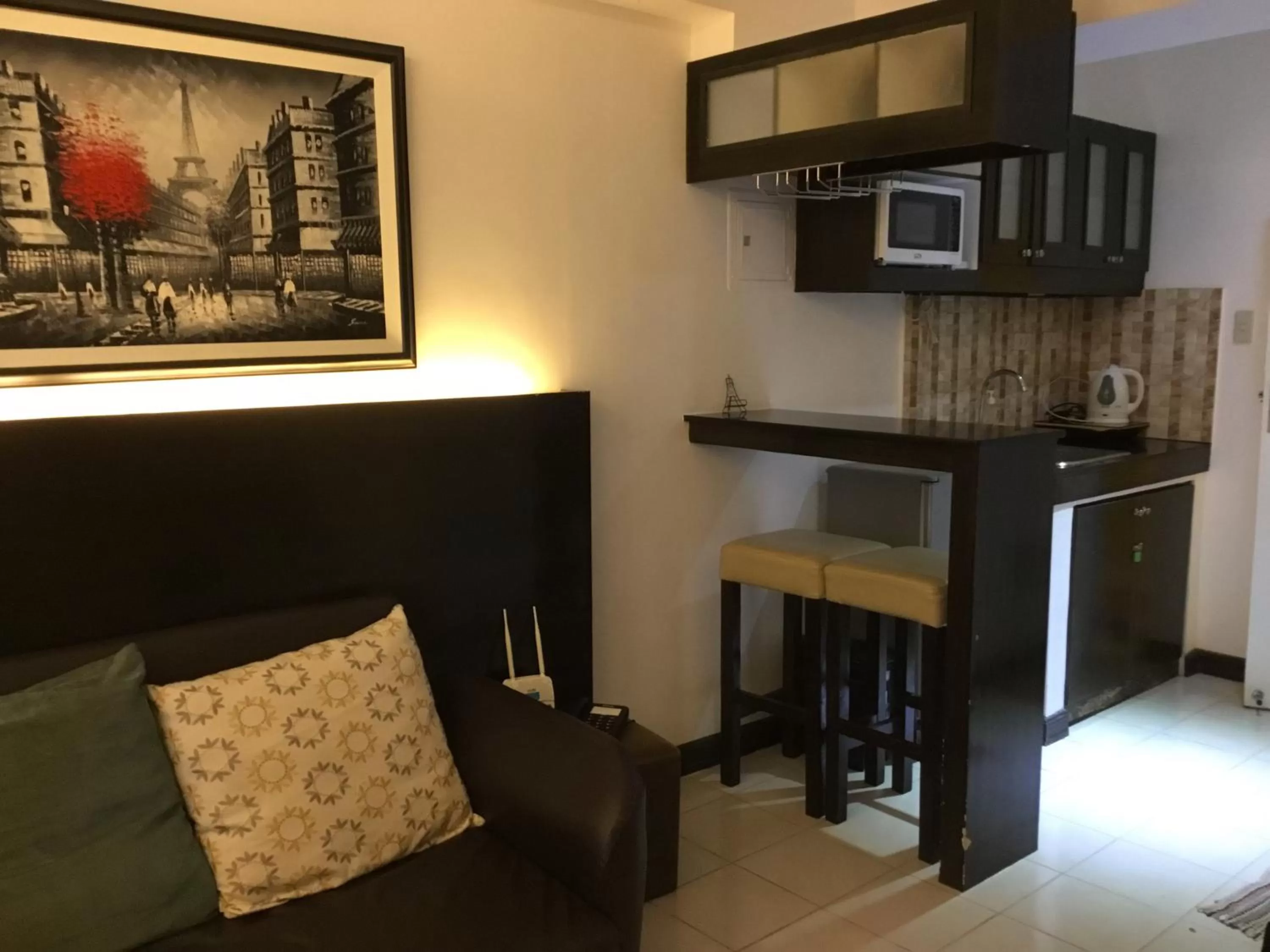 Condo with Free Swimming Pool & Viewing Deck