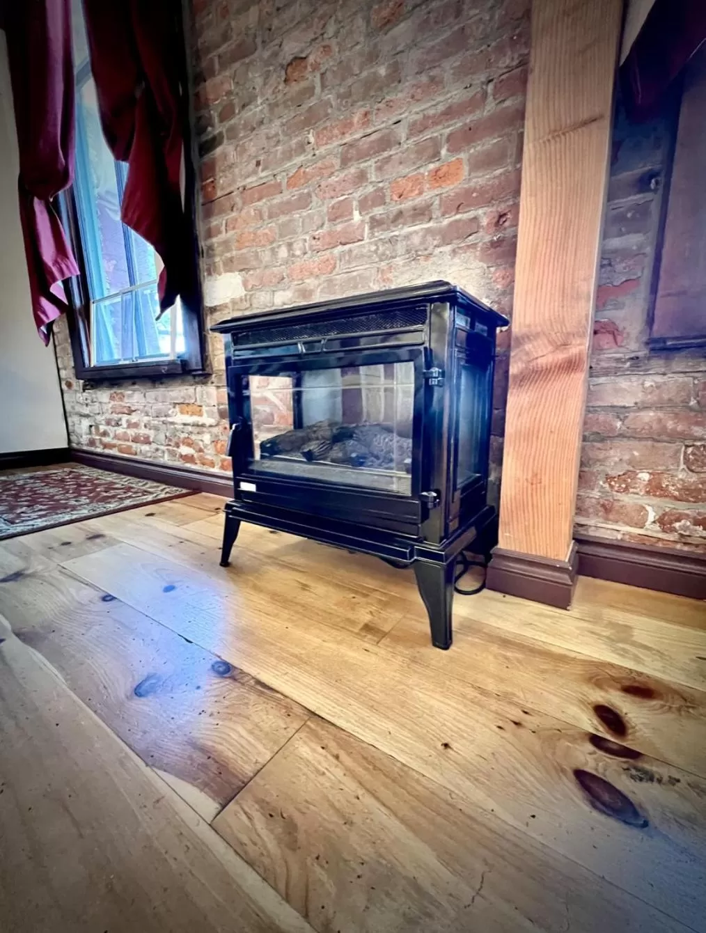 TV/Entertainment Center in The Monarch Hotel