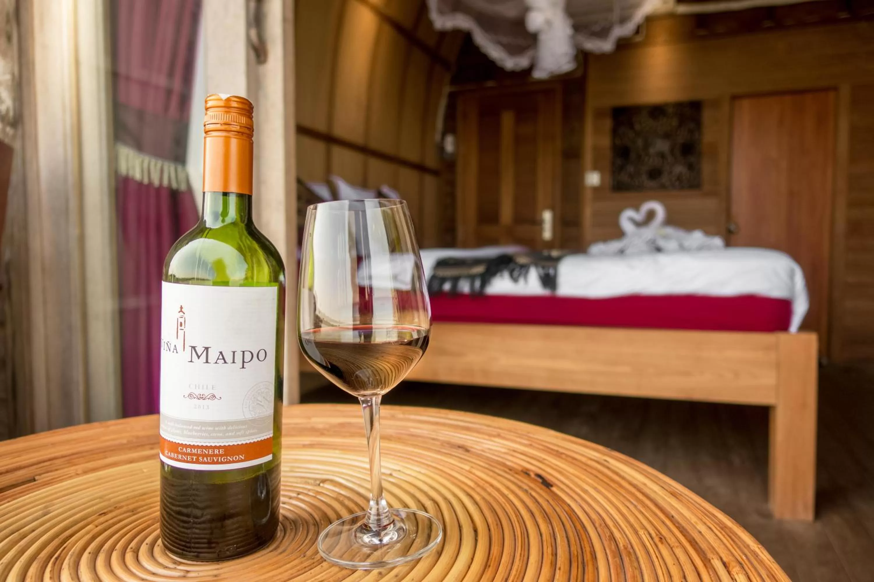 Dining area, Bed in Bamboo Bungalow