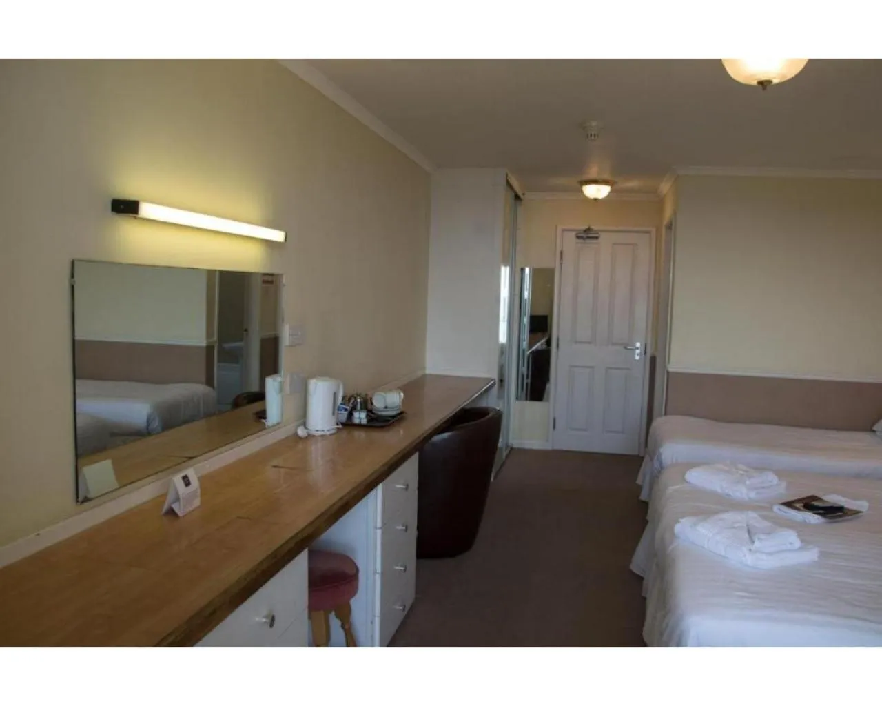 Quadruple Room with Sea View in Richmond Hotel