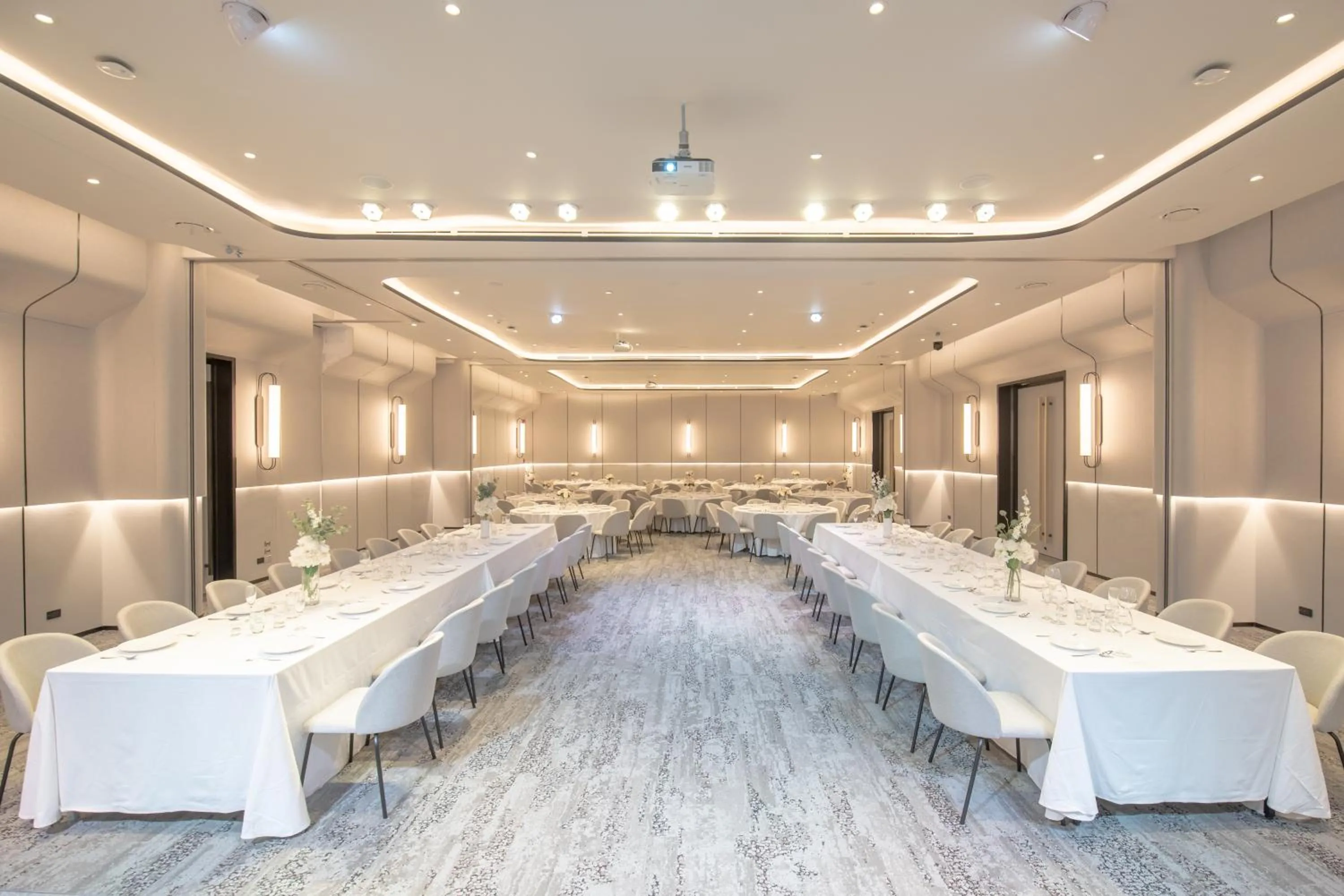 Business facilities in Mii Hotel Srinakarin