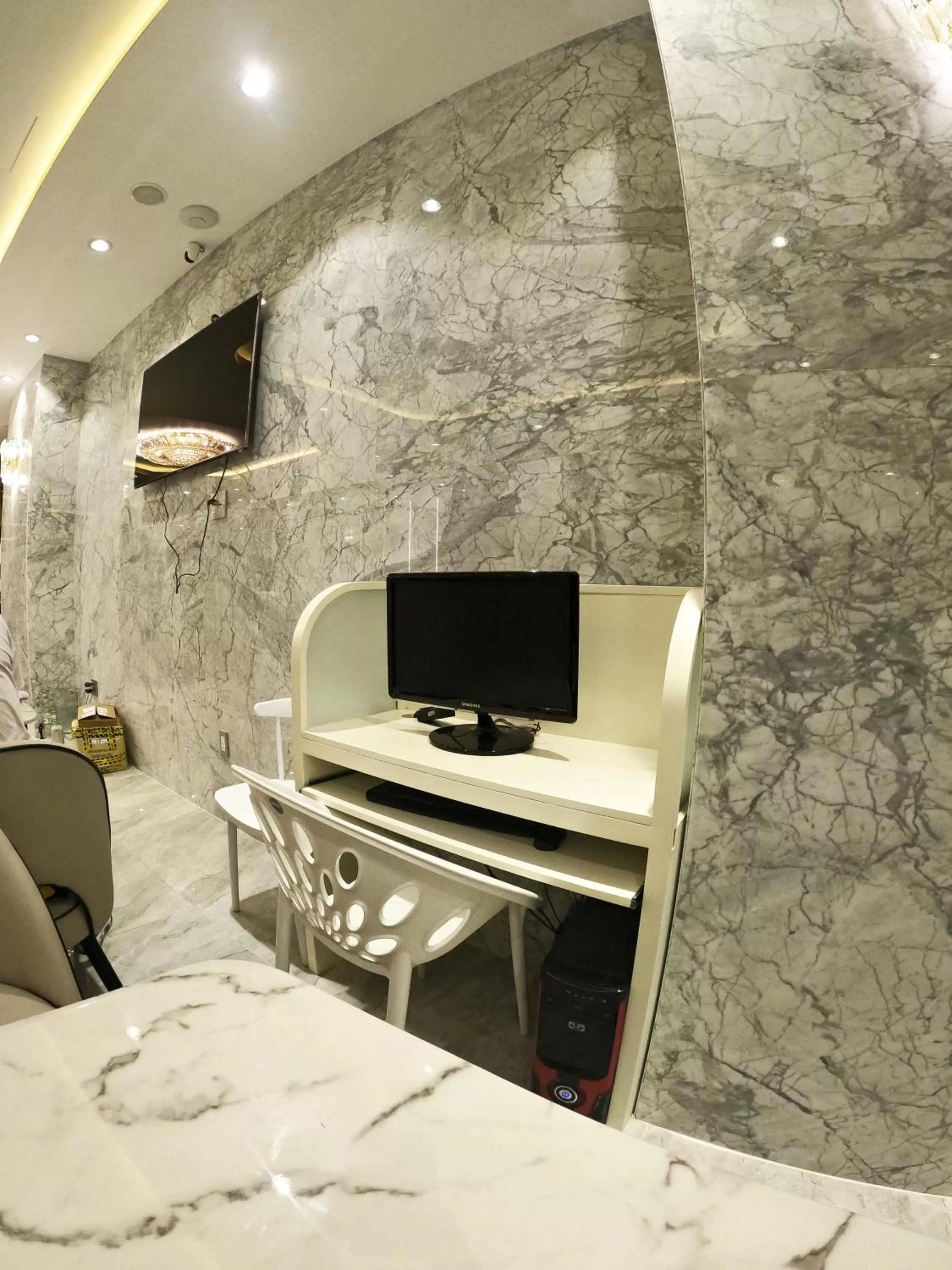 TV and multimedia in Dinh Phat Hotel