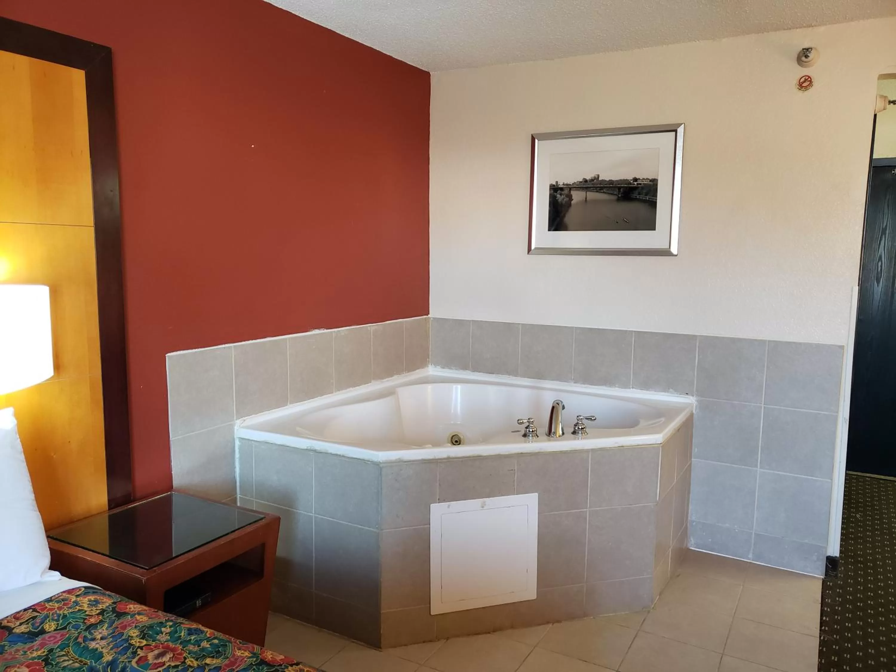 Hot Tub in Travelodge by Wyndham Brooklyn Center