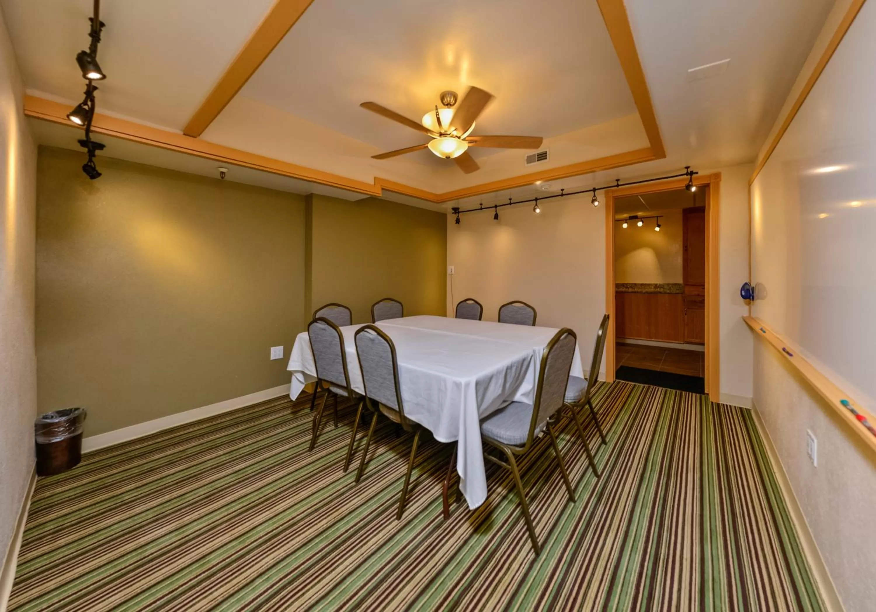 Meeting/conference room in Park Plaza Resort - Park City, Ascend Collection Hotel