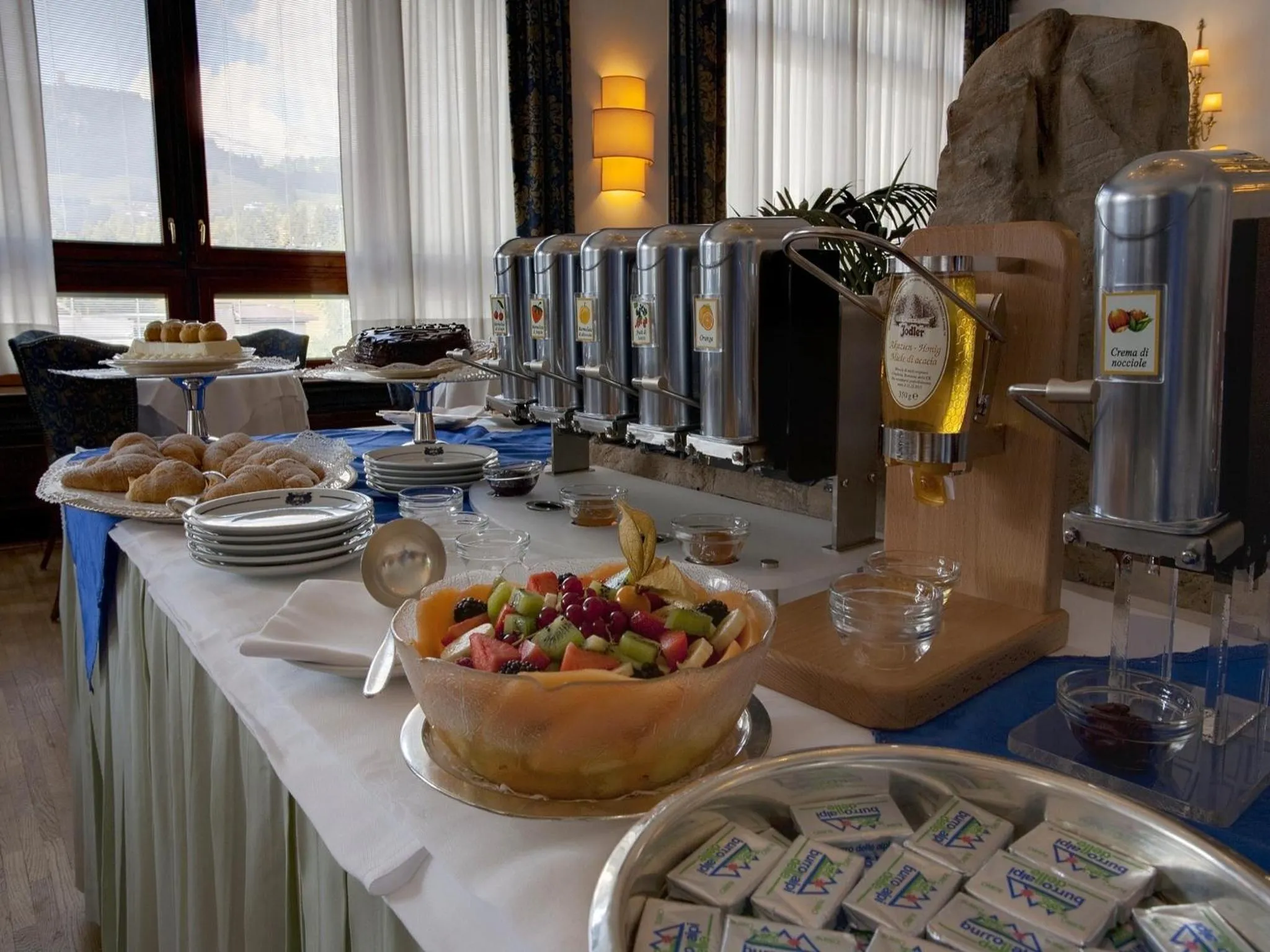 Breakfast in Hotel De La Poste