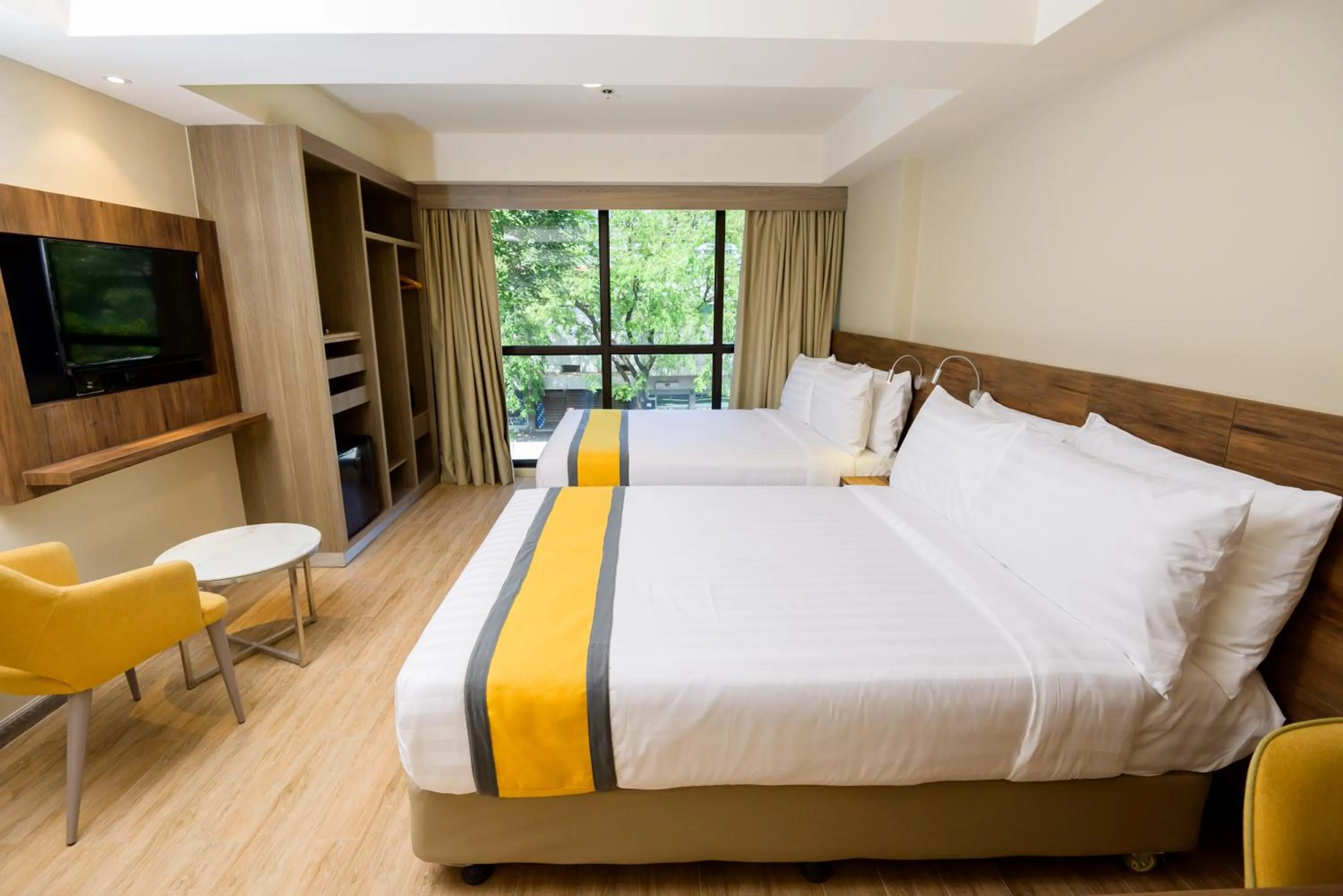 Bed in SureStay Plus by Best Western Cebu City