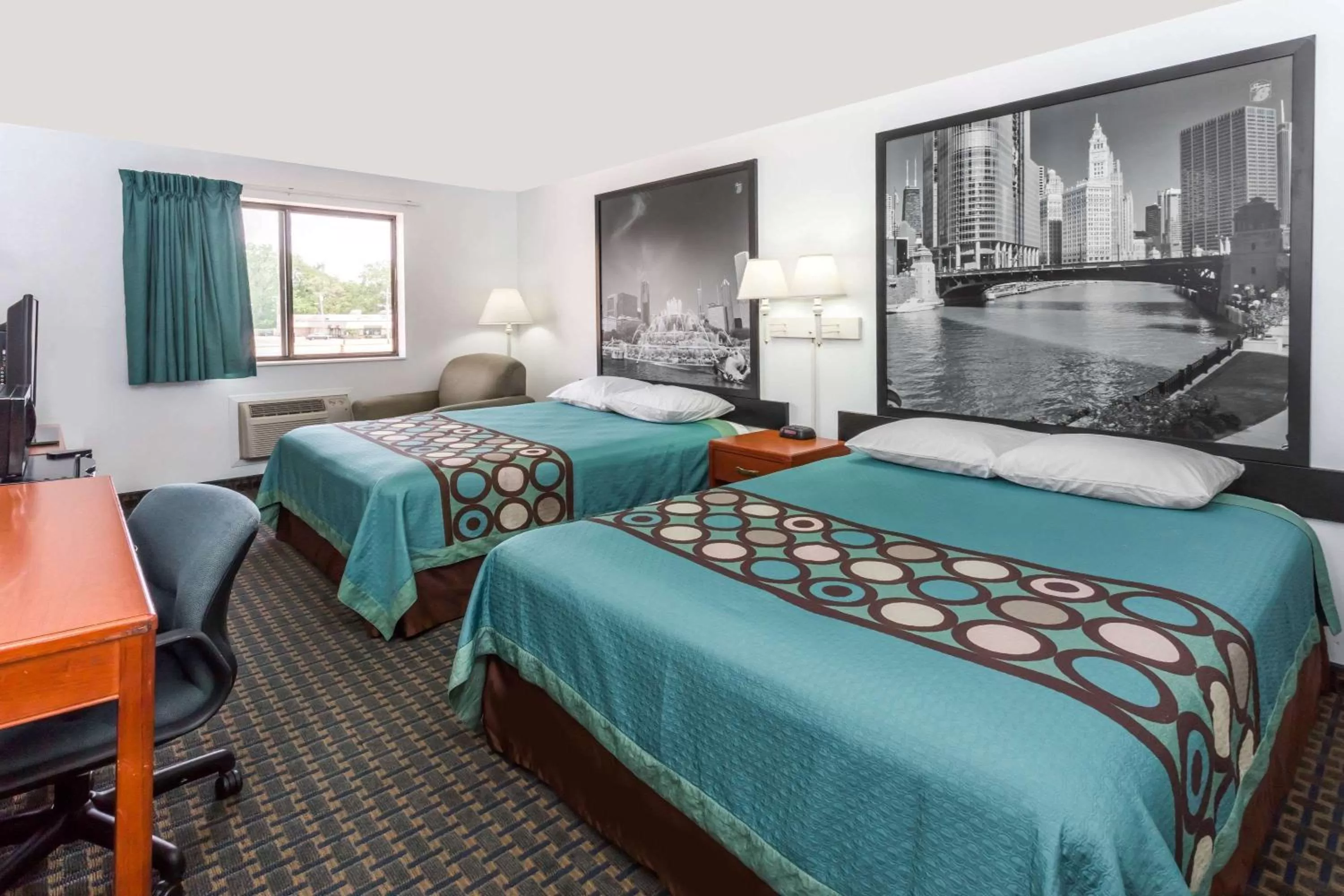 Photo of the whole room, Bed in Super 8 by Wyndham Rock Falls Sterling Area