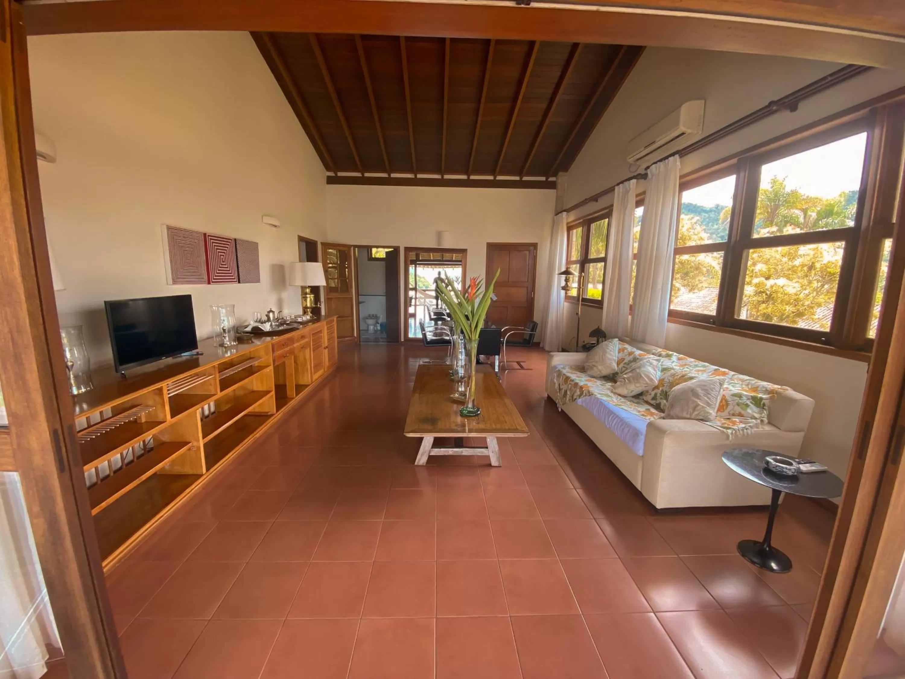 TV and multimedia in Santa Clara Hotel