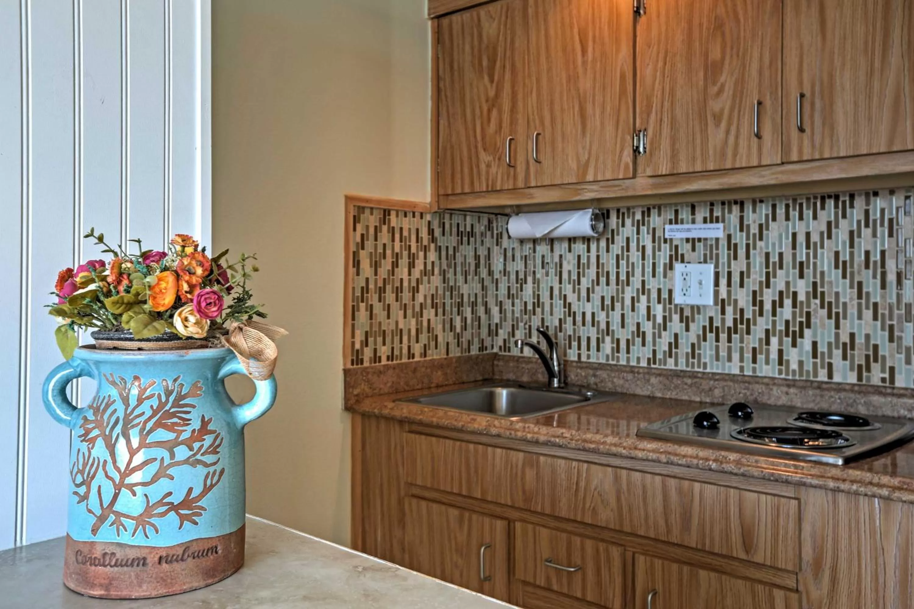 Kitchen or kitchenette in Tuckaway Shores Resort