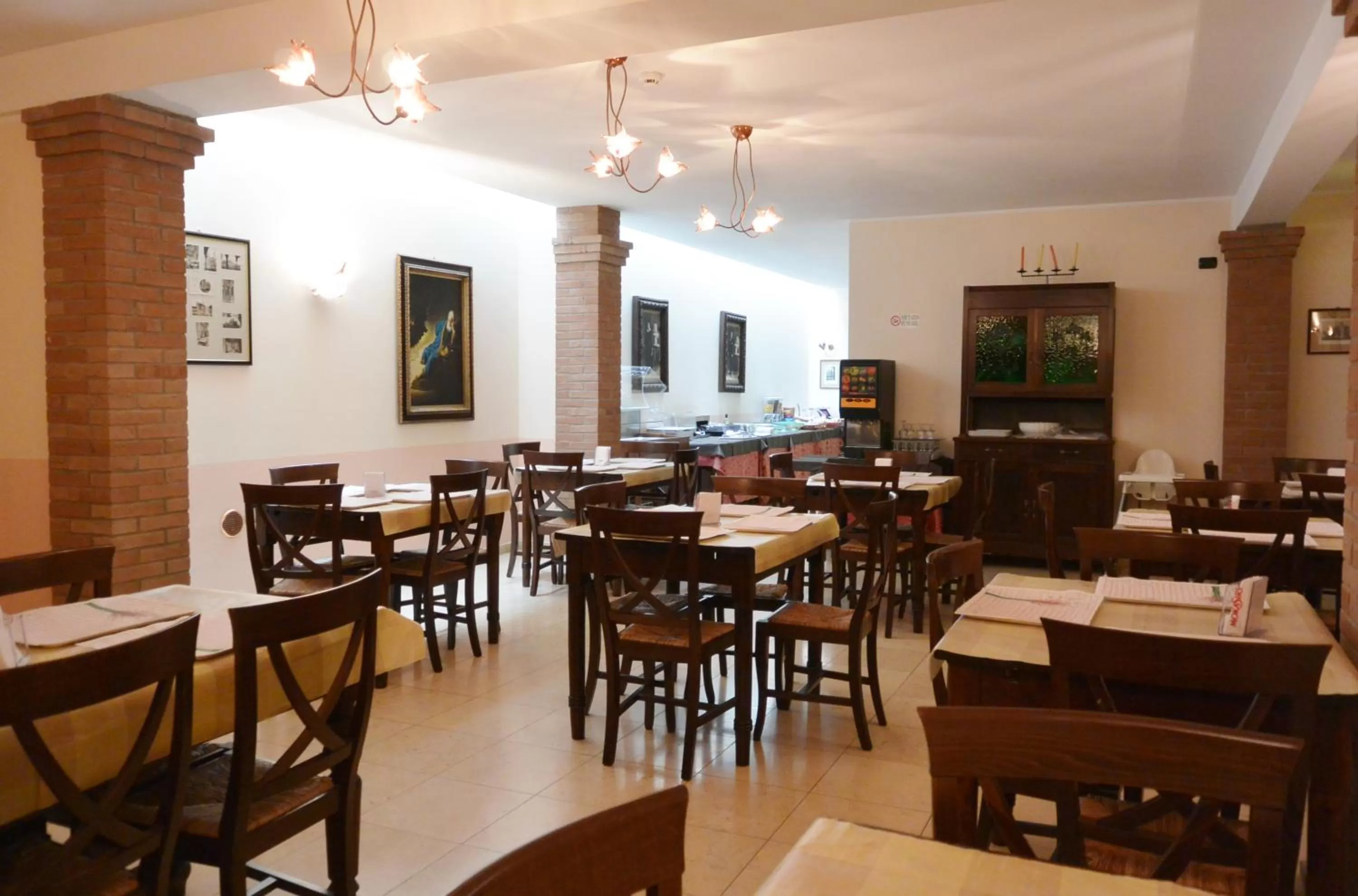 Restaurant/places to eat in Hotel Ristorante Italia