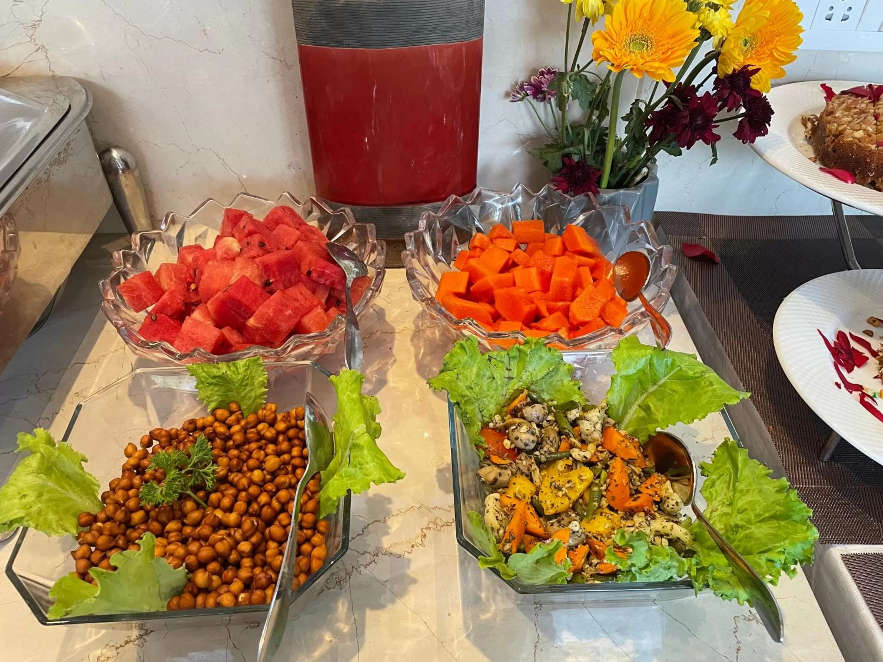 Breakfast in Le Seasons Resort