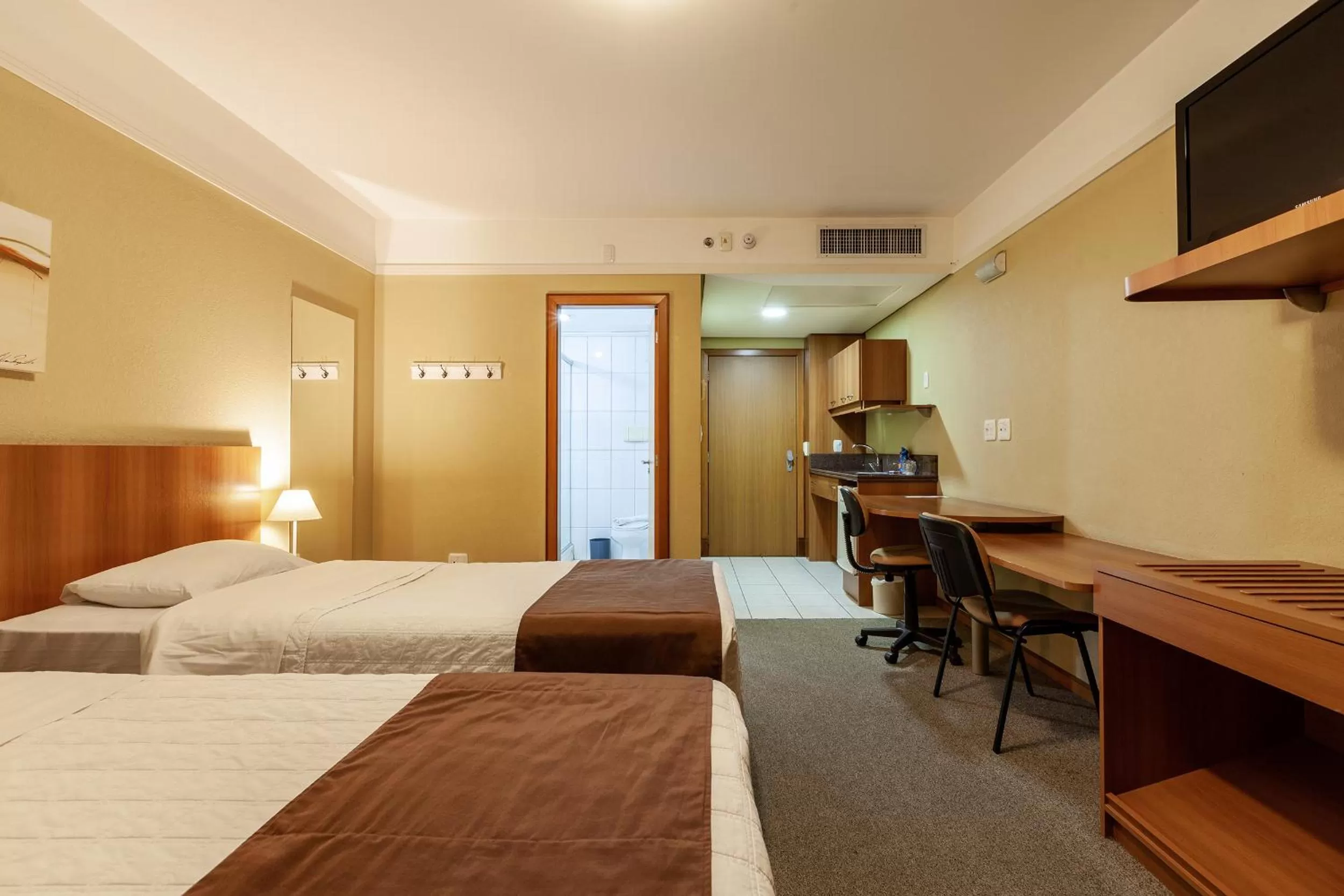 Bedroom, Bed in Tri Hotel Executive Caxias