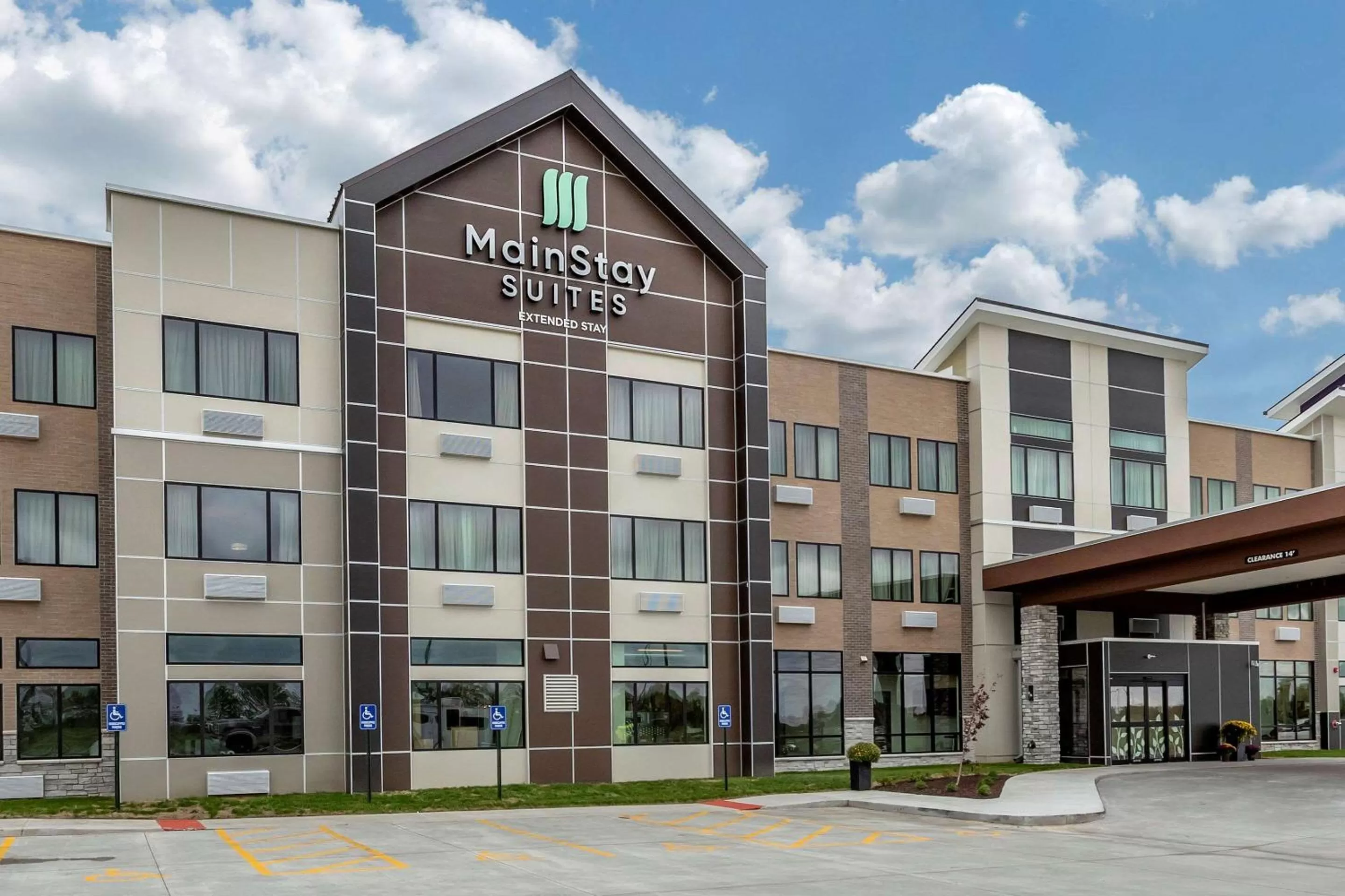 Property building in MainStay Suites Waukee-West Des Moines