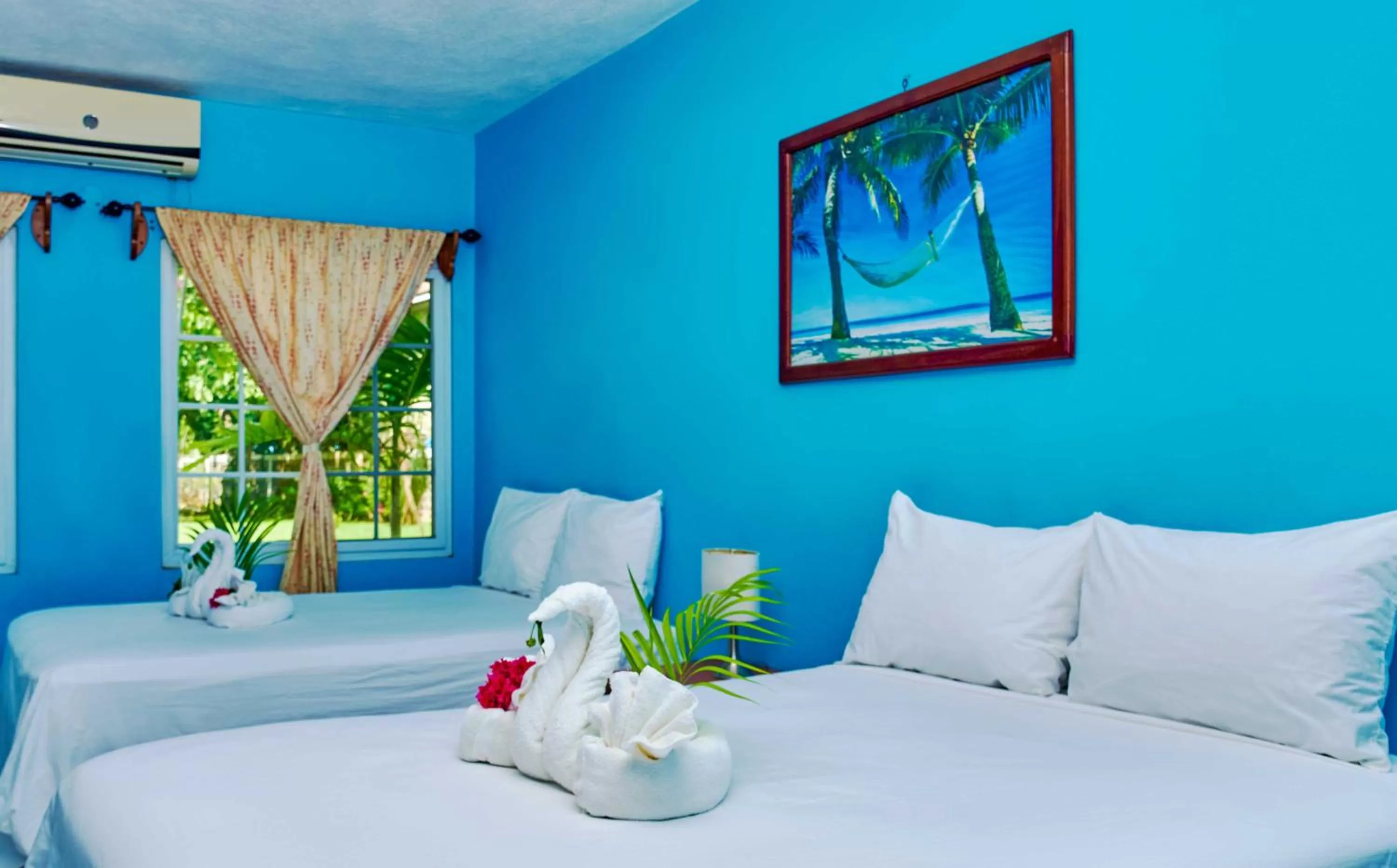 Bed in Yellow Bird Sea