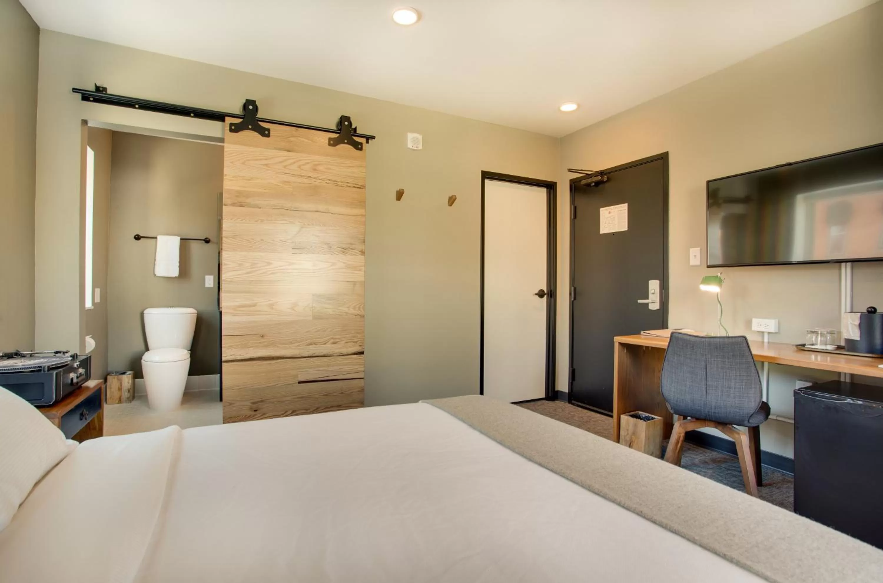 Bed in The Oxbow Hotel