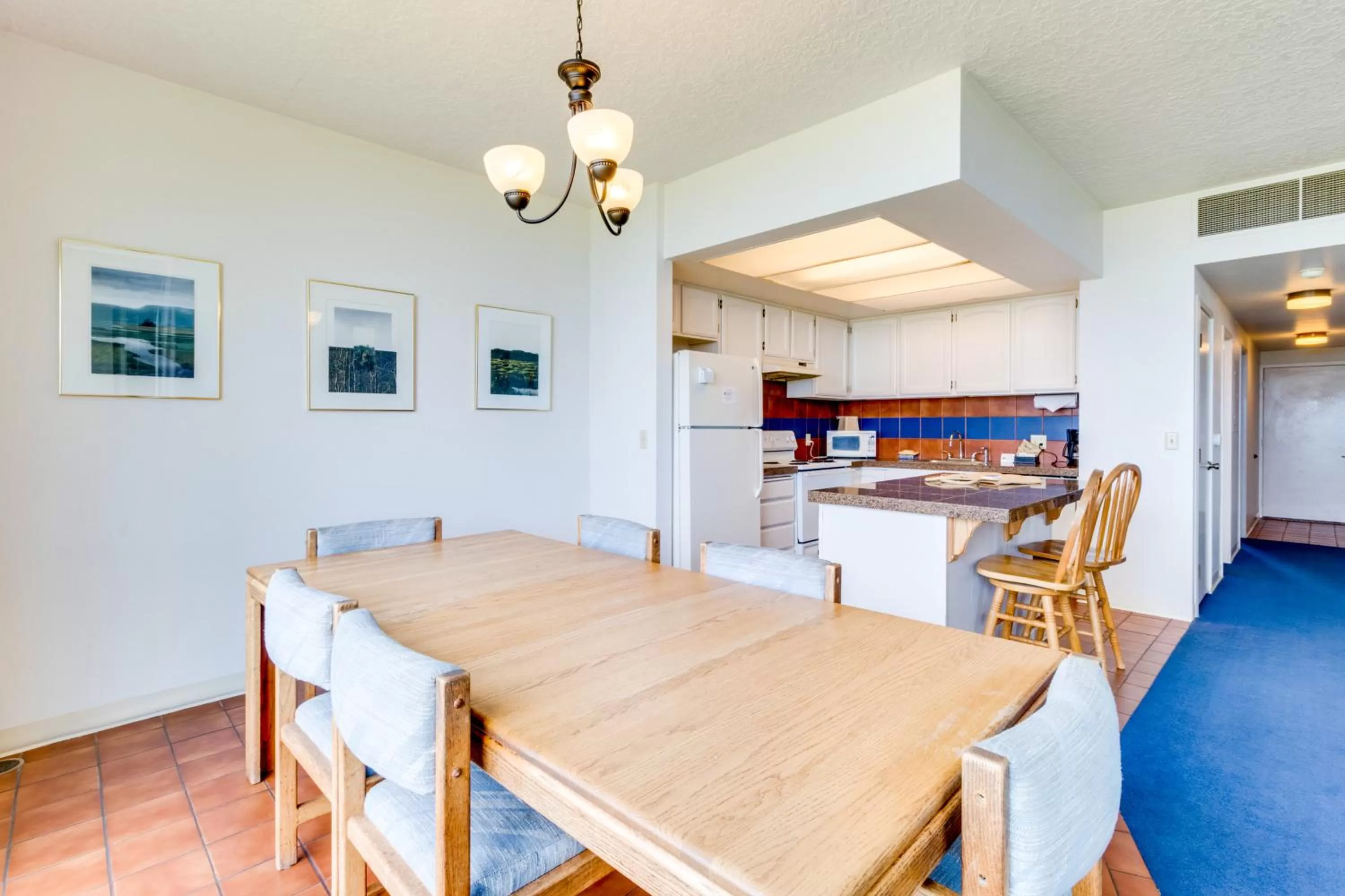 Dining Area in Sand & Sea: The Promenade (100)