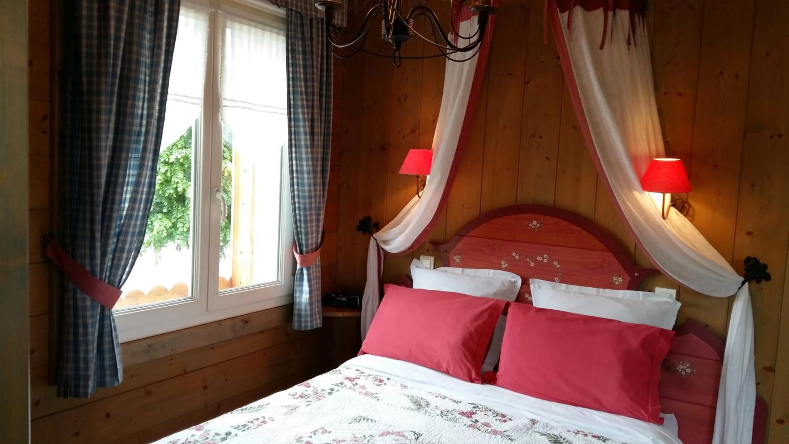 Day, Bed in Les Loges Du Parc