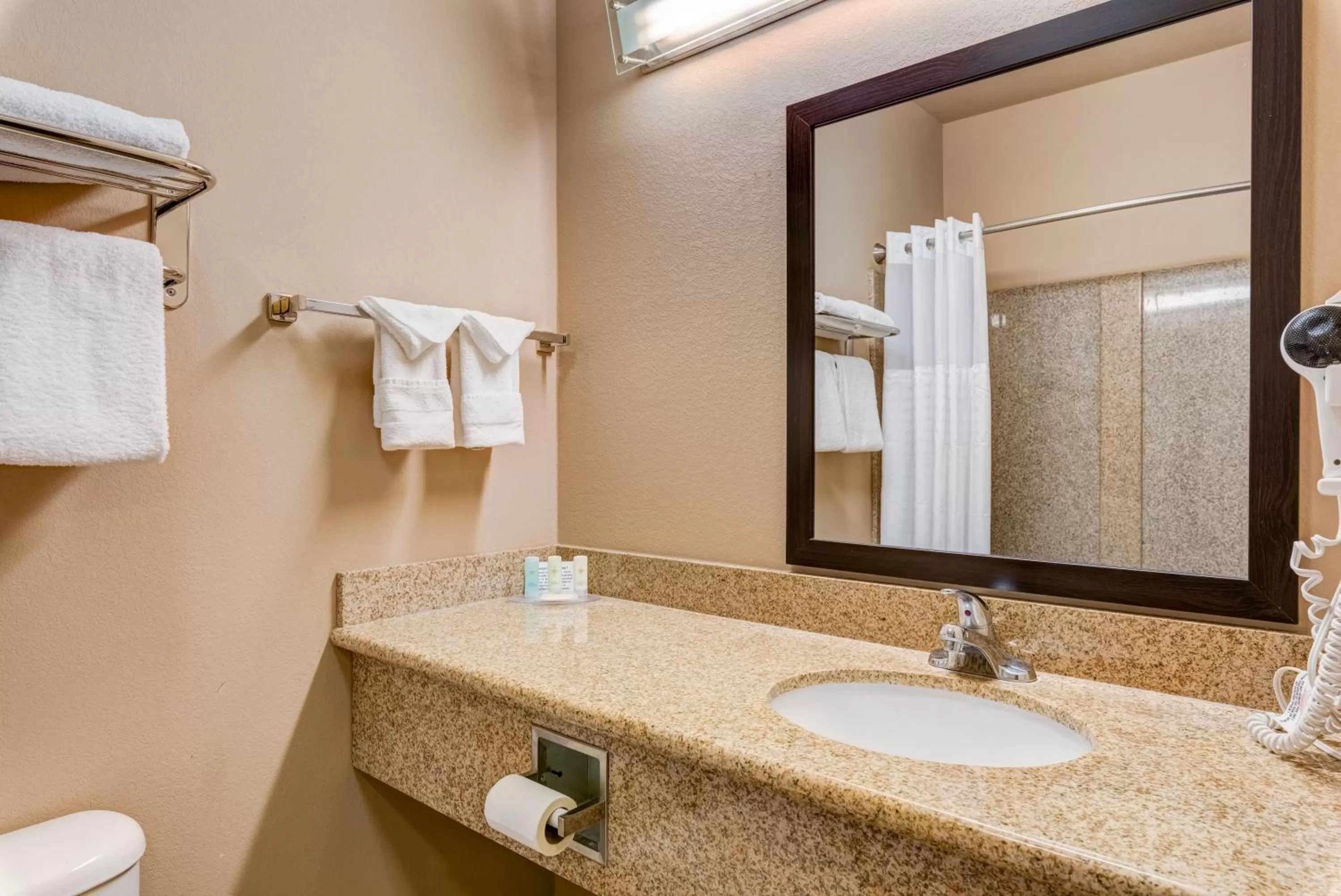 Bathroom in Grand Vista Hotel Parachute