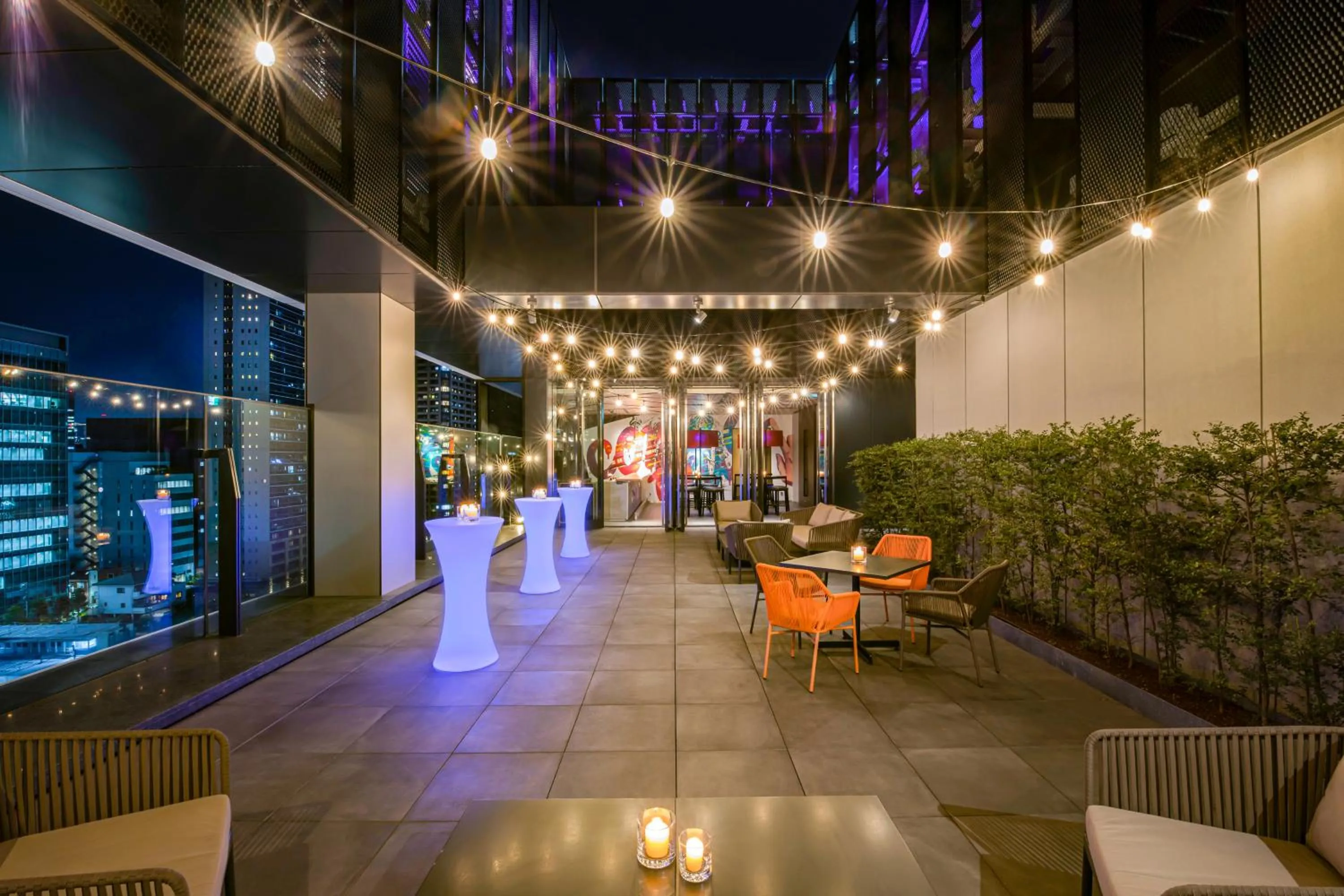 Lounge or bar in Pullman Tokyo Tamachi