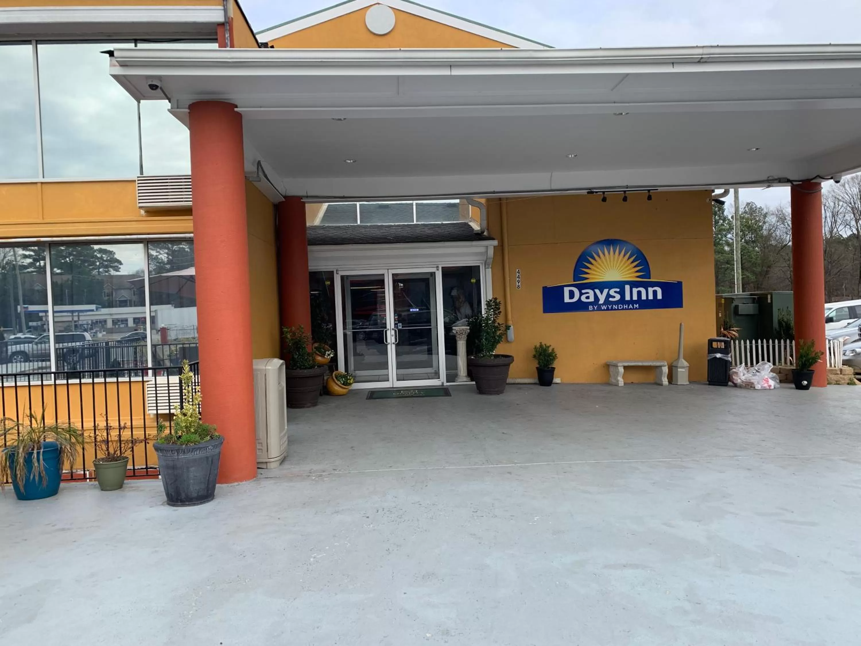 Facade/entrance in Days Inn by Wyndham Hartsfield Jackson Atlanta Airport West