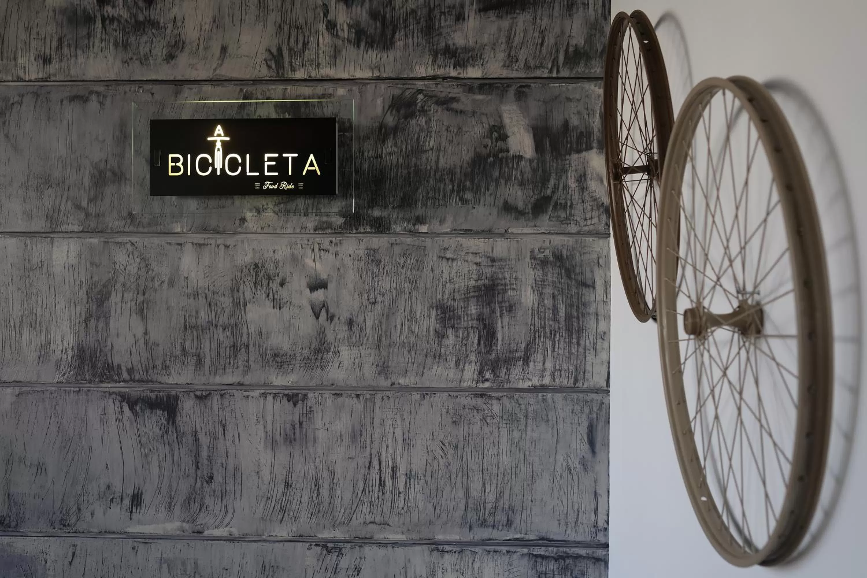 Restaurant/places to eat in Novotel Lisboa