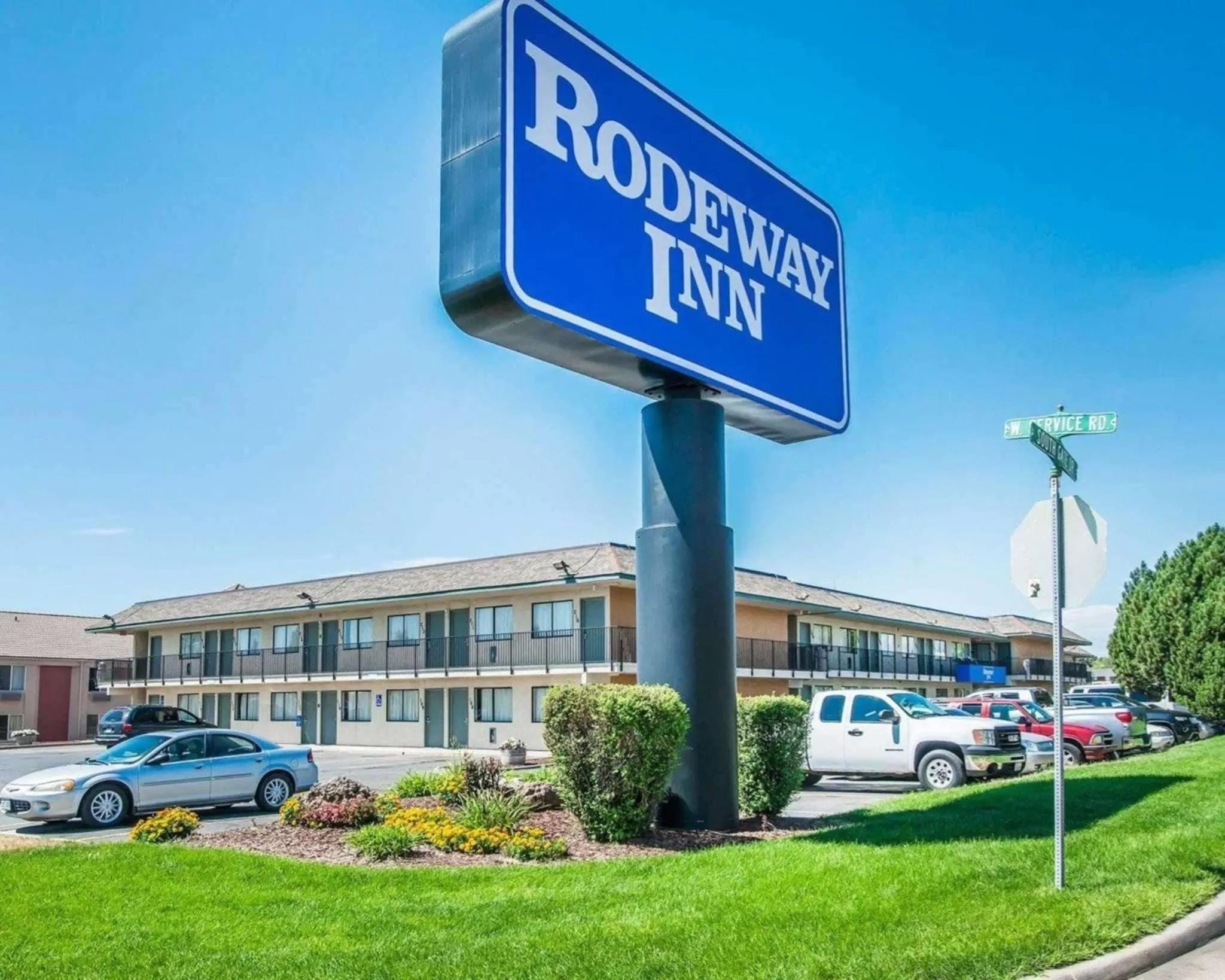Property building in Rodeway Inn Greeley