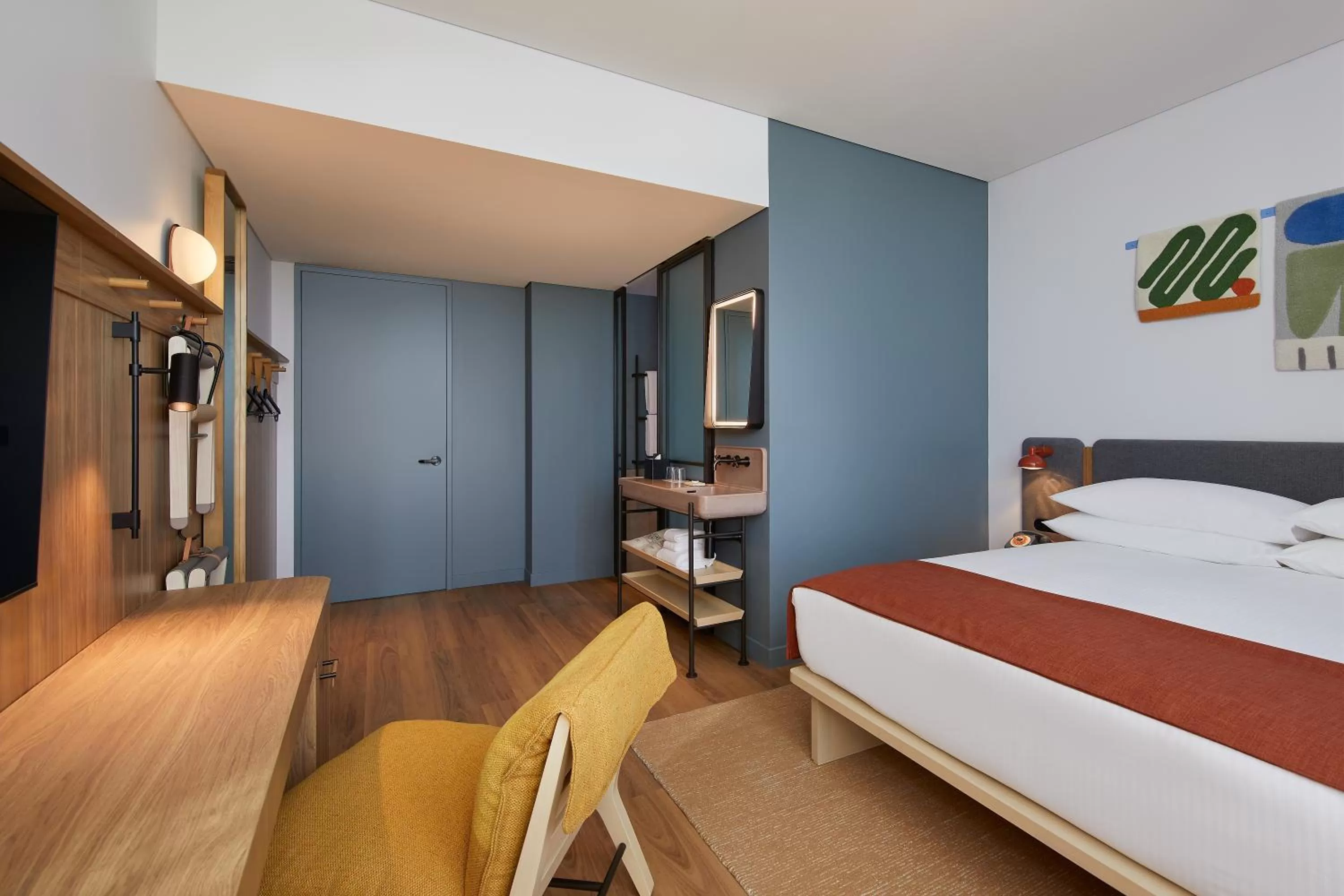 Bed in Moxy Sydney Airport