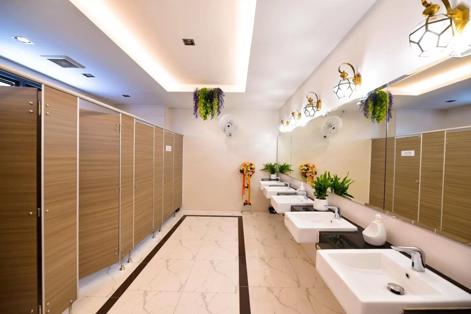 Property building in NORN Rimklong Bangkok Hotel