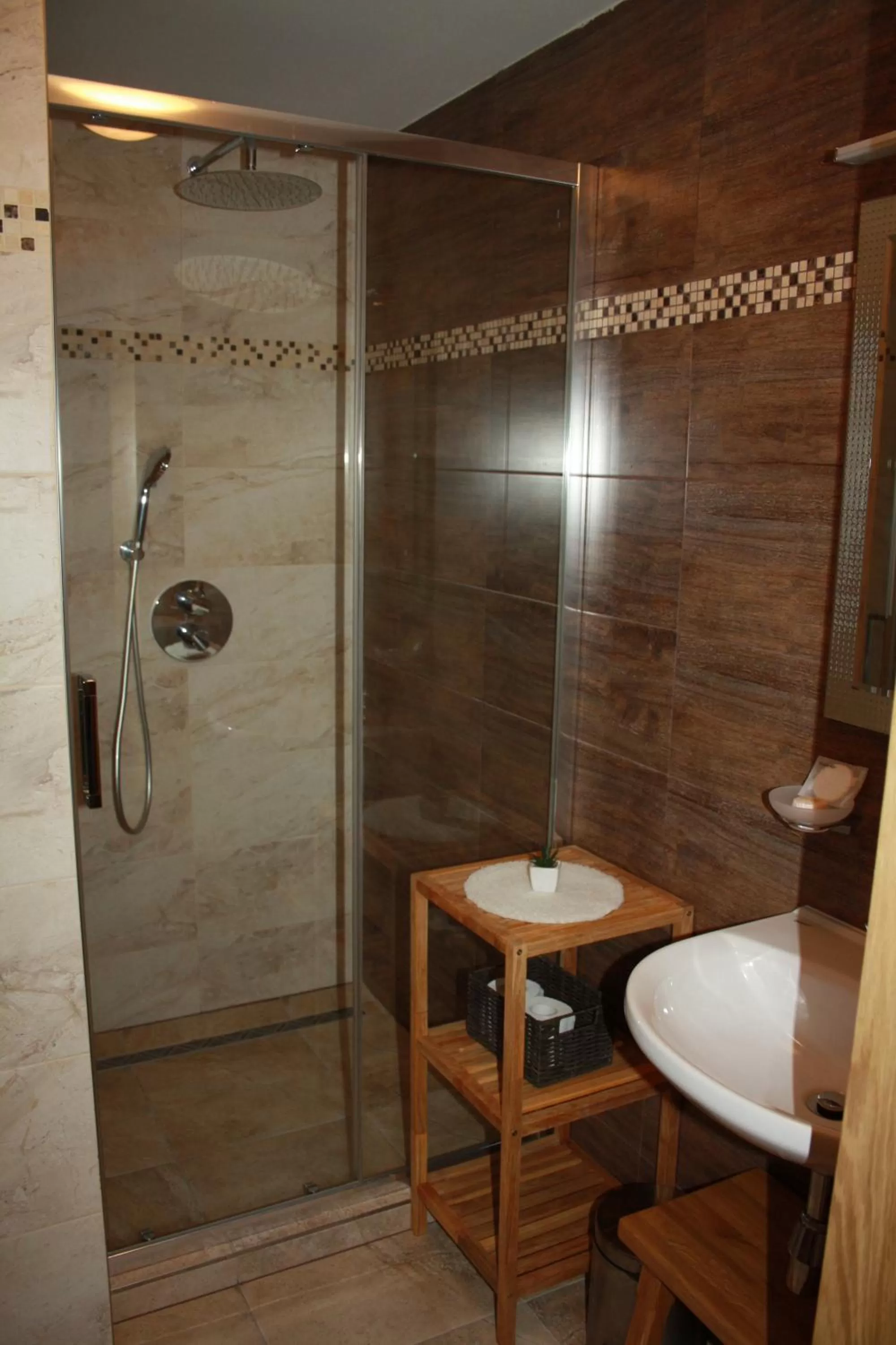 Shower in Hotel Farma Vysoká