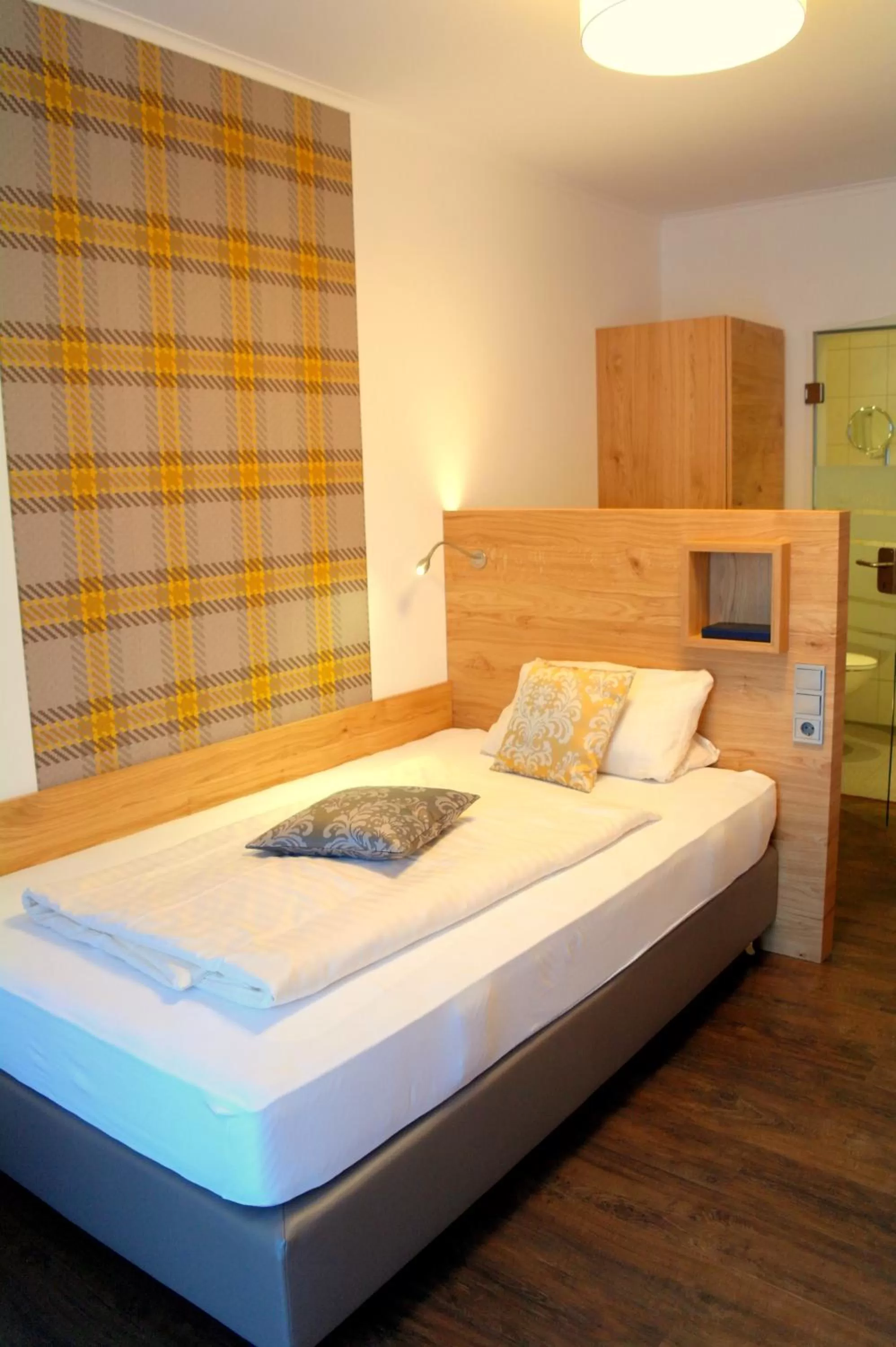 Photo of the whole room, Bed in Landidyll Hotel zum Freden