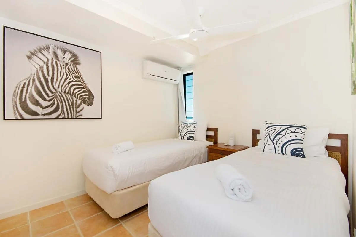 Bedroom, Bed in The Cove Yamba