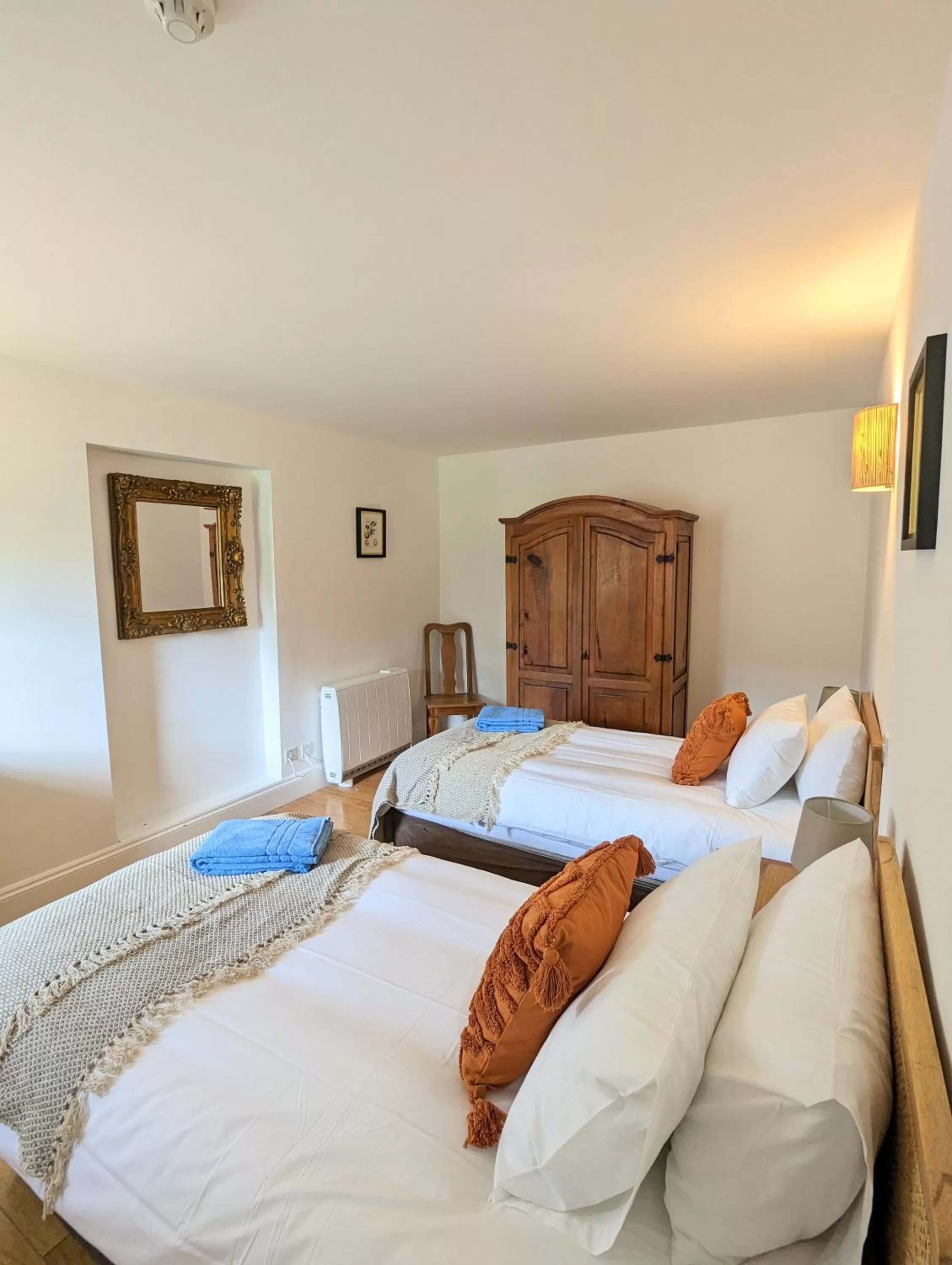 Bed in Kingfisher Barn